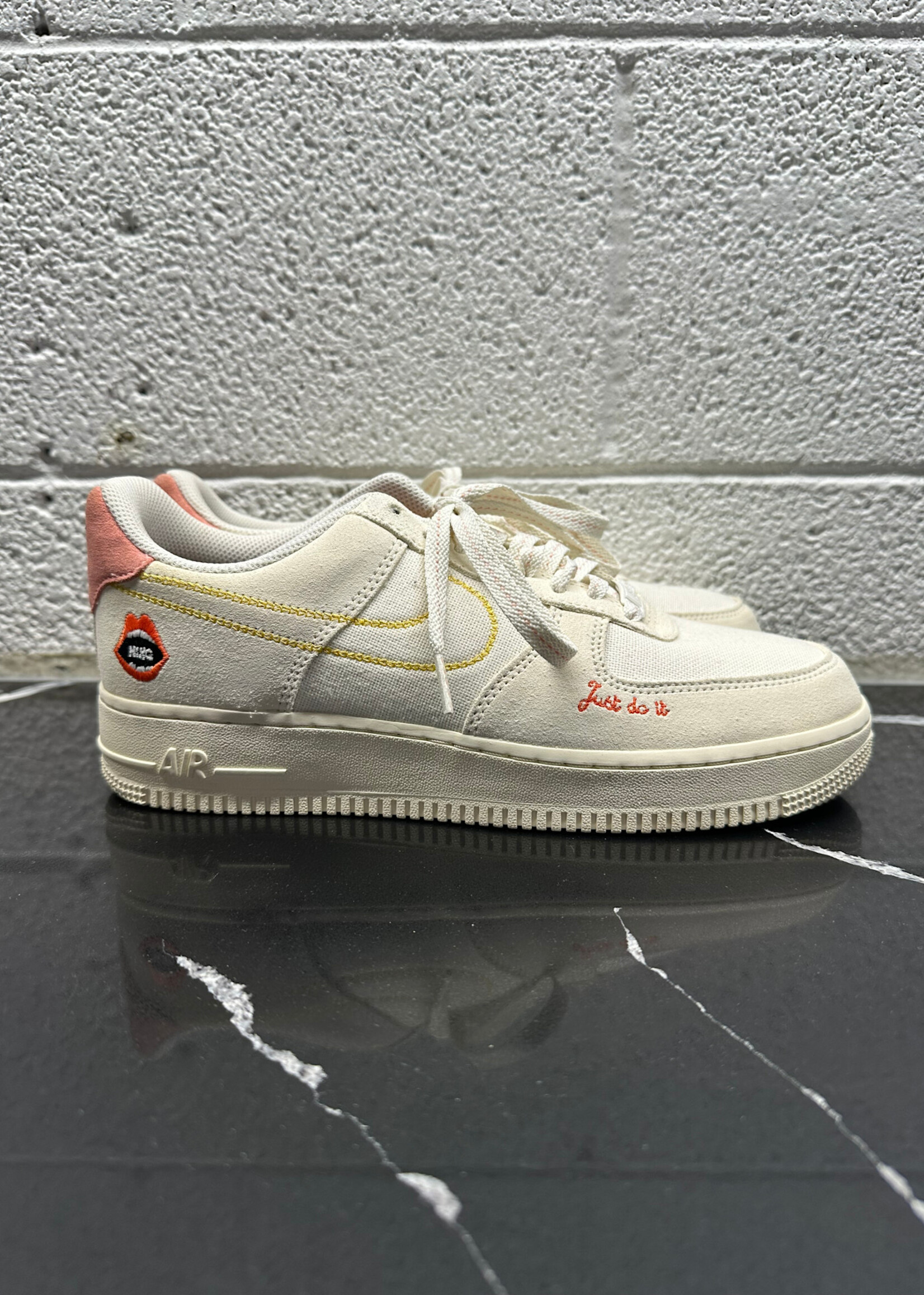 DS Nike AF1 Rock N Roll Fem 10