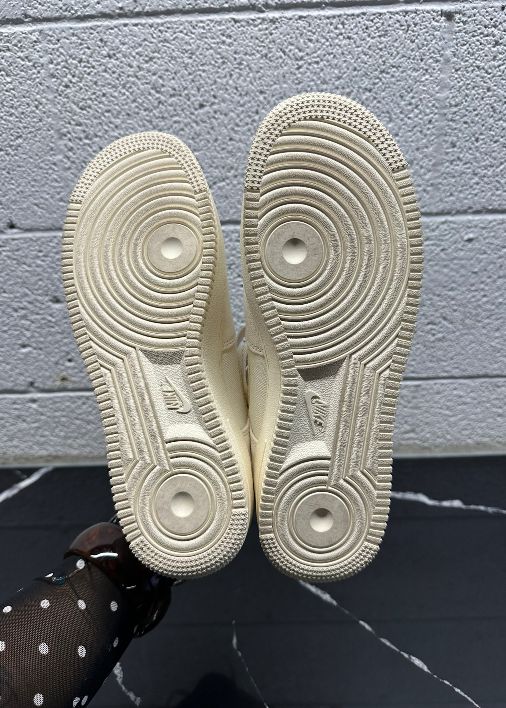 DS Nike AF1 Rock N Roll Fem 10