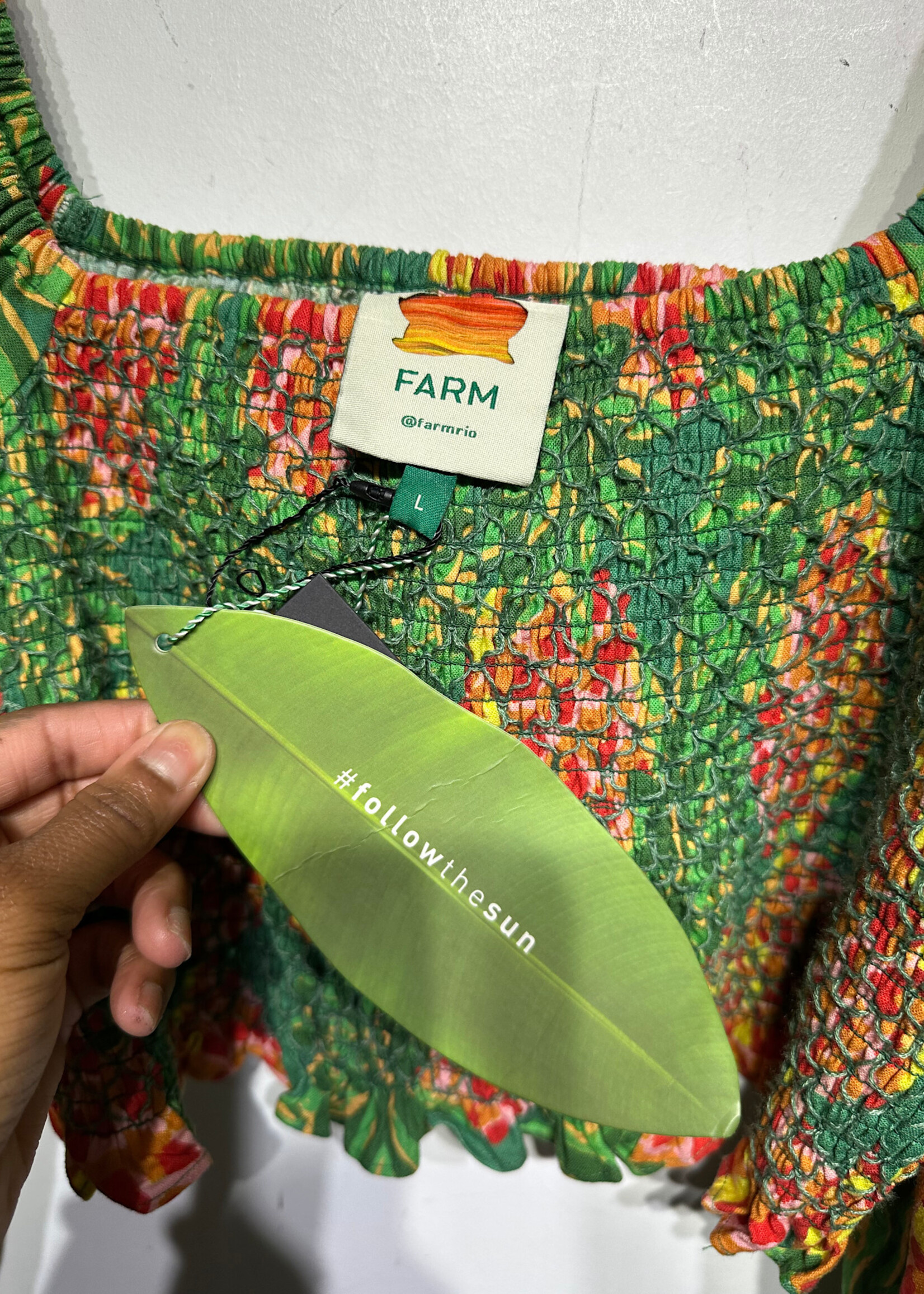 Farm NWT Off Shoulder Puff Sleeve Top Fem L