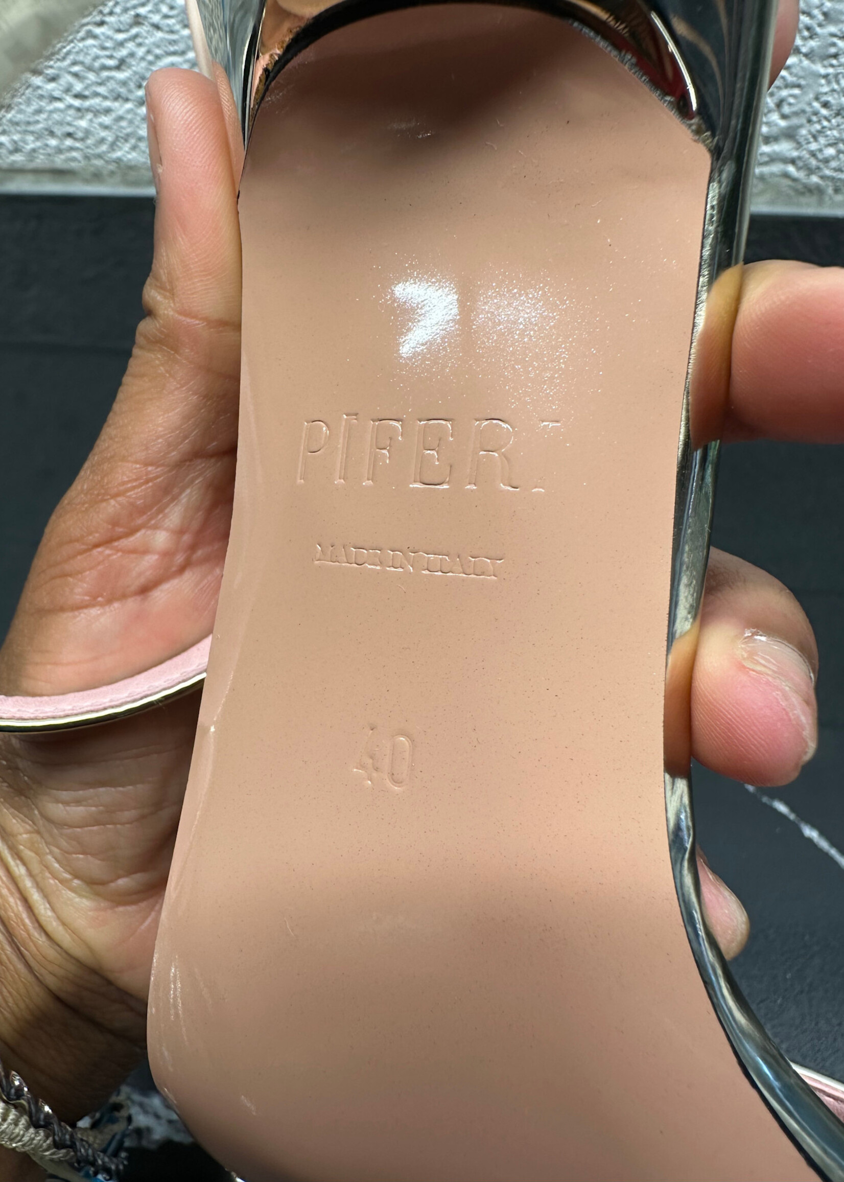 Piferi Gold Pumps Fem 9  (Retail: $300+)