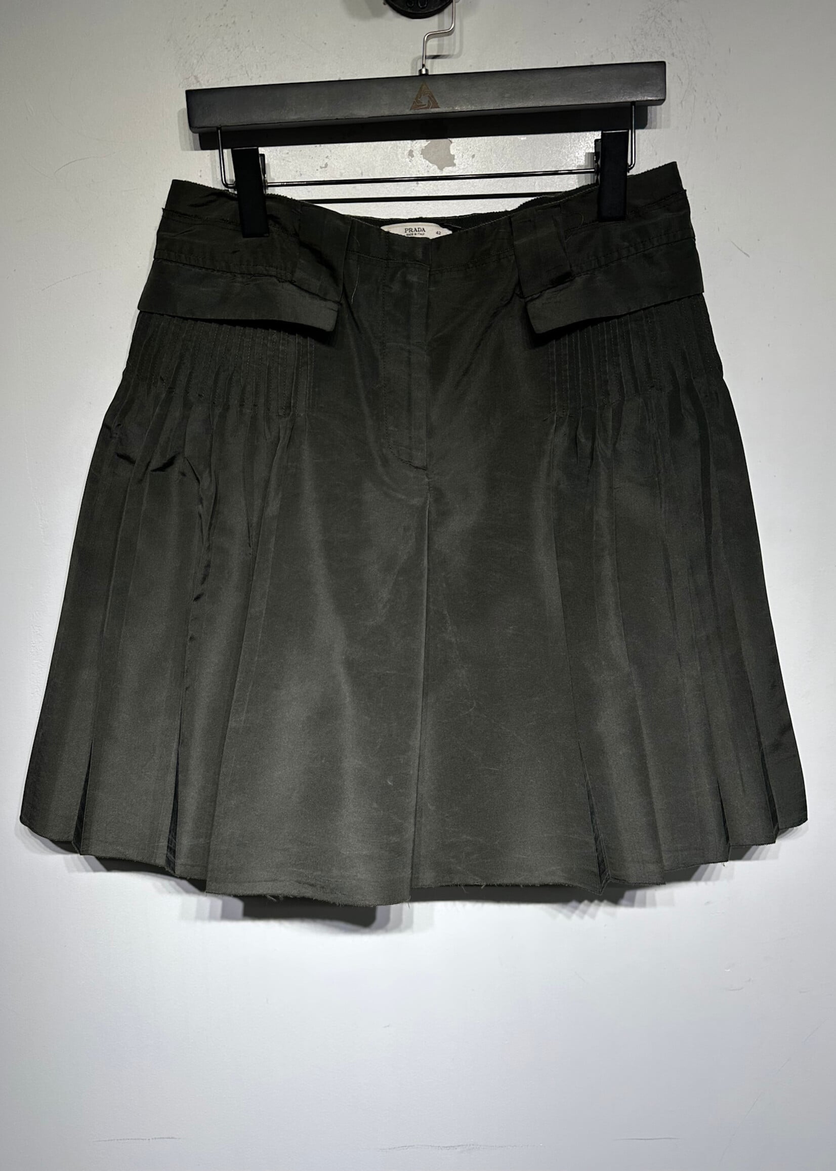 Prada 2000s Green Pleated Wide Leg Shorts 30"