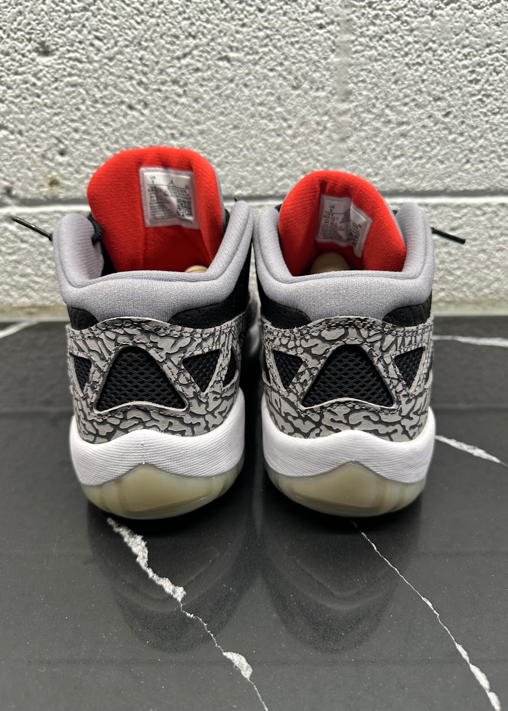 Nike Air jordan 11 Low IE Black Cement Masc 9