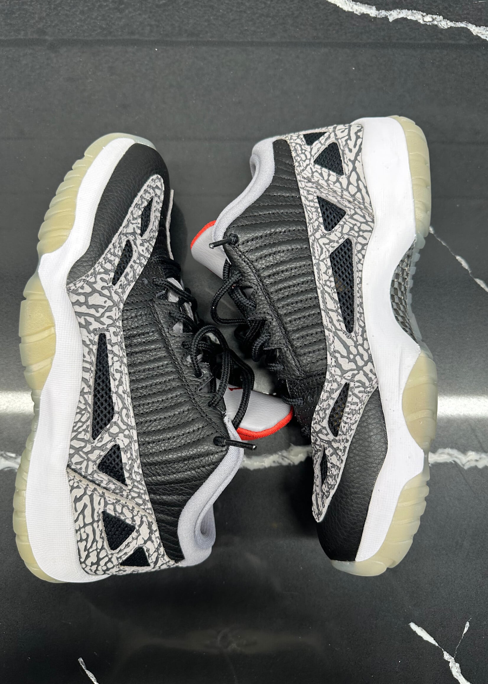 Nike Air jordan 11 Low IE Black Cement Masc 9