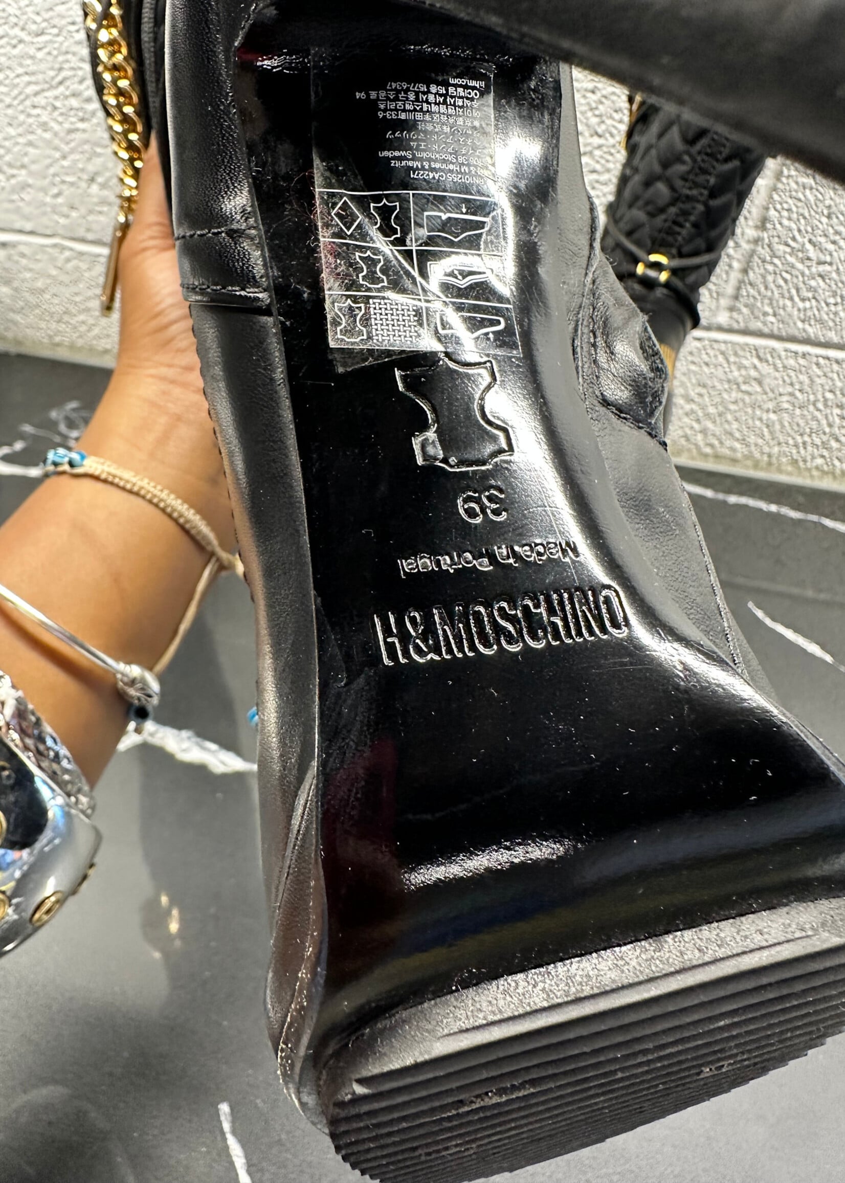 Moschino X H&M Black/Gold Puffer Boots 8