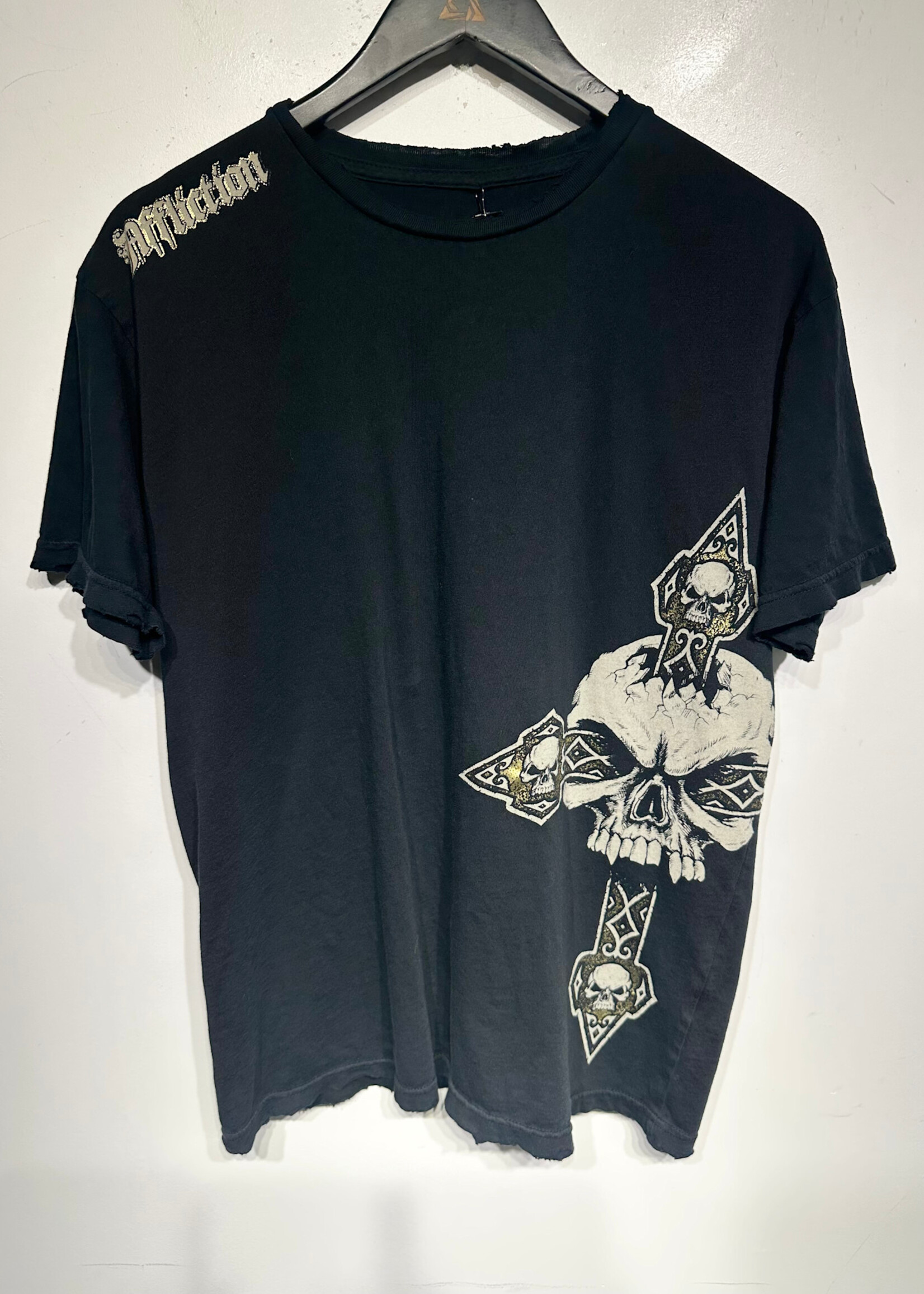 Affliction Black Gold Cross Tee L