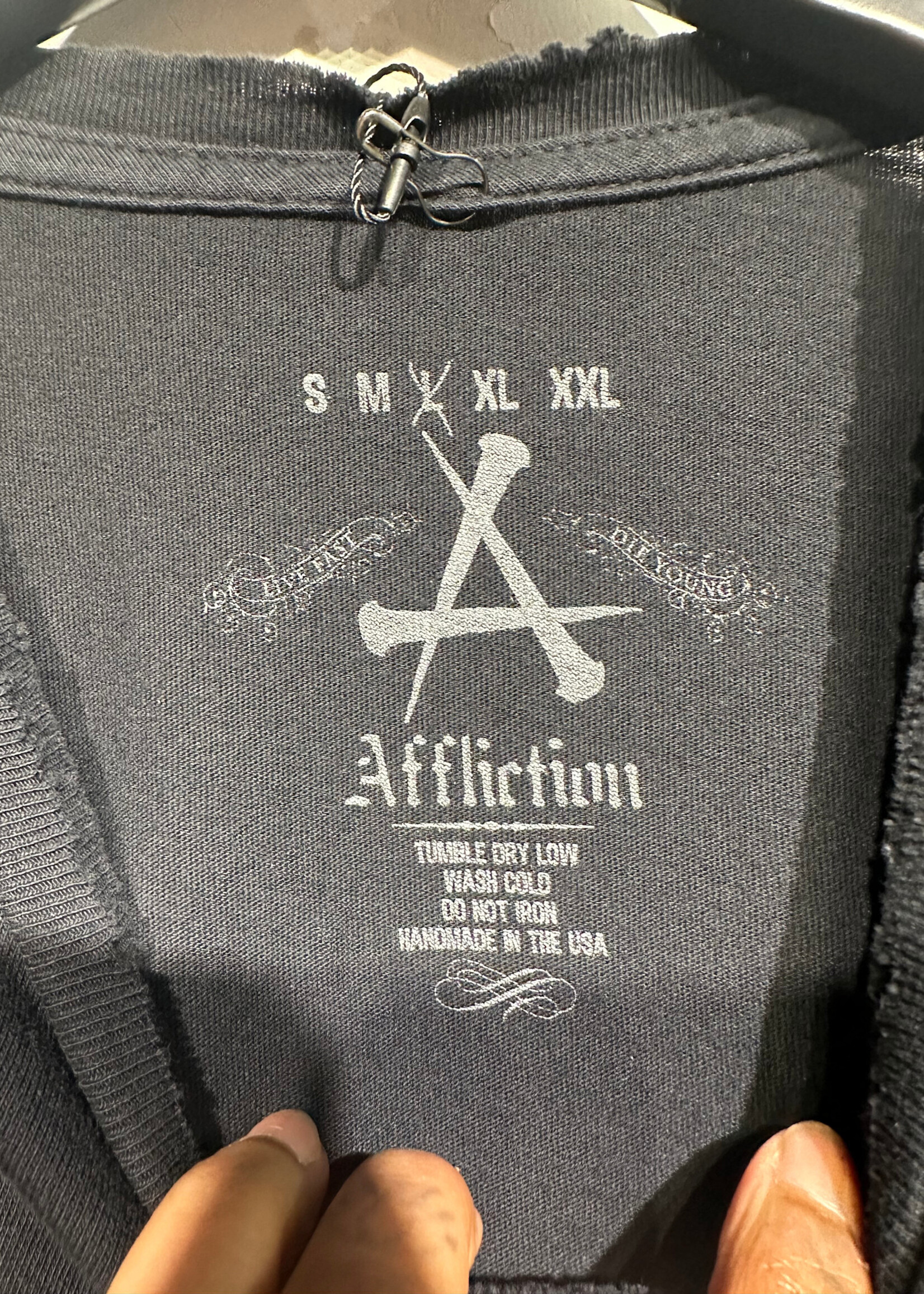 Affliction Black Gold Cross Tee L