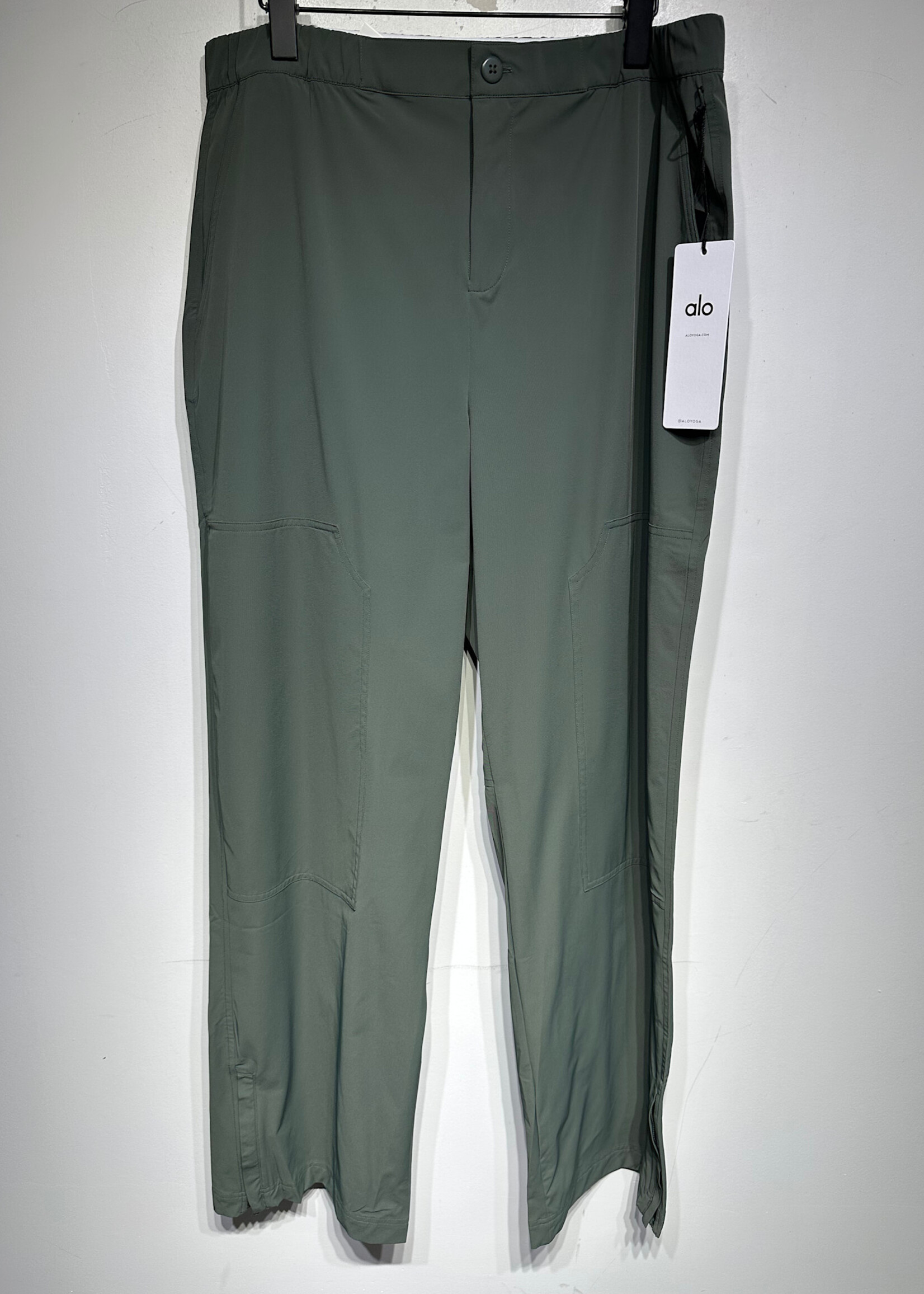 ALO NWT Dark Cactus Flip it Trouser Unisex 36