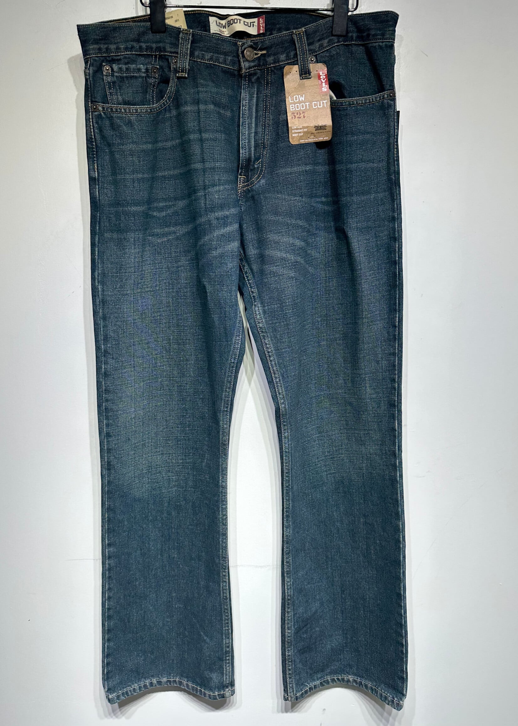 Deadstock Levi's 527 Low Bootcut Jeans Masc 34