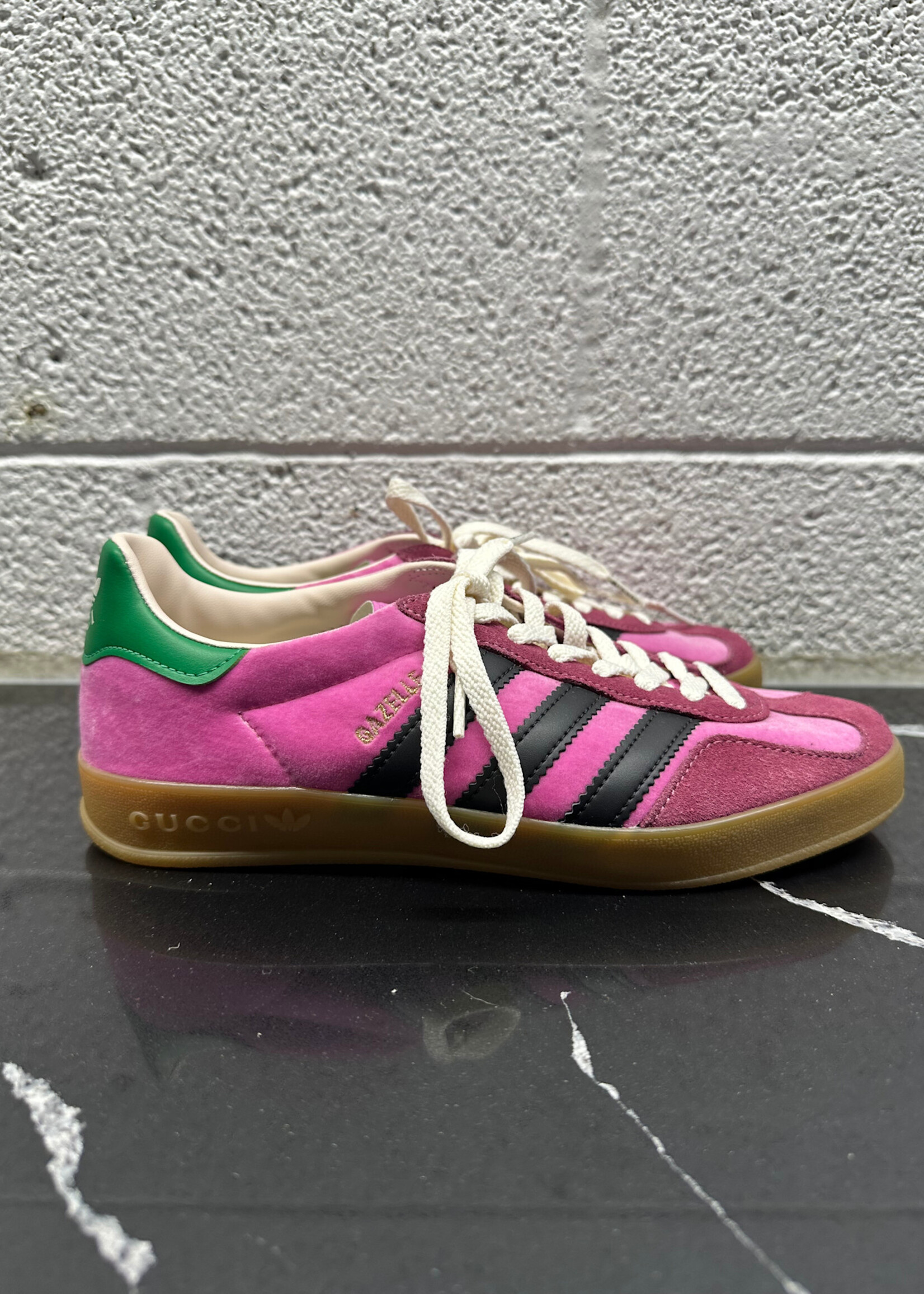Gucci x Adidas Gazelle Pink Fem 6.5