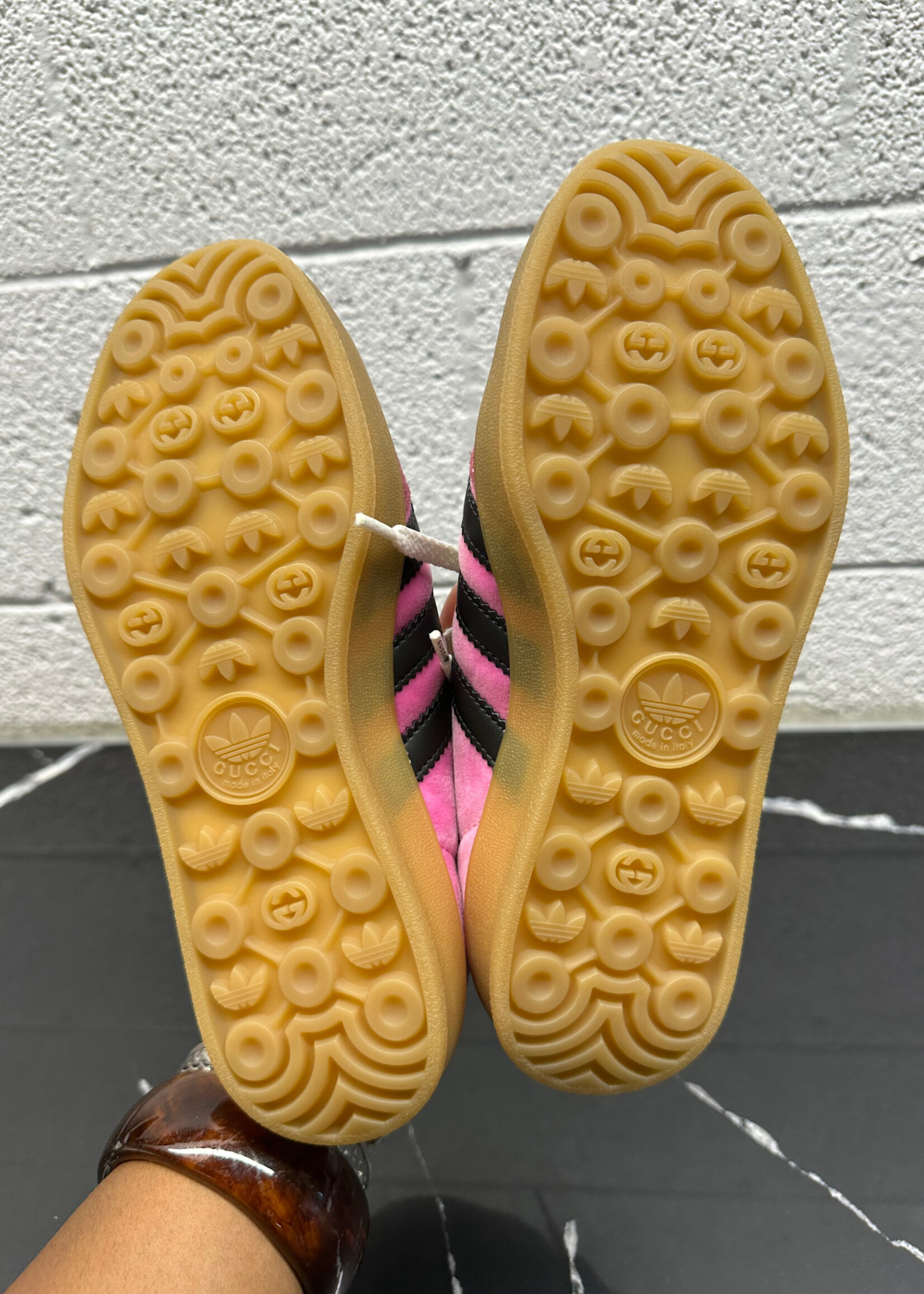 Gucci x Adidas Gazelle Pink Fem 6.5