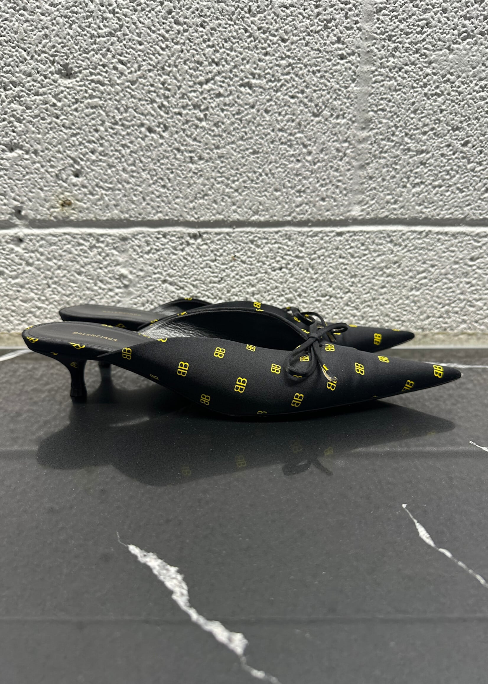 Balenciaga Black Yellow Knife Mule 7.5 Fem