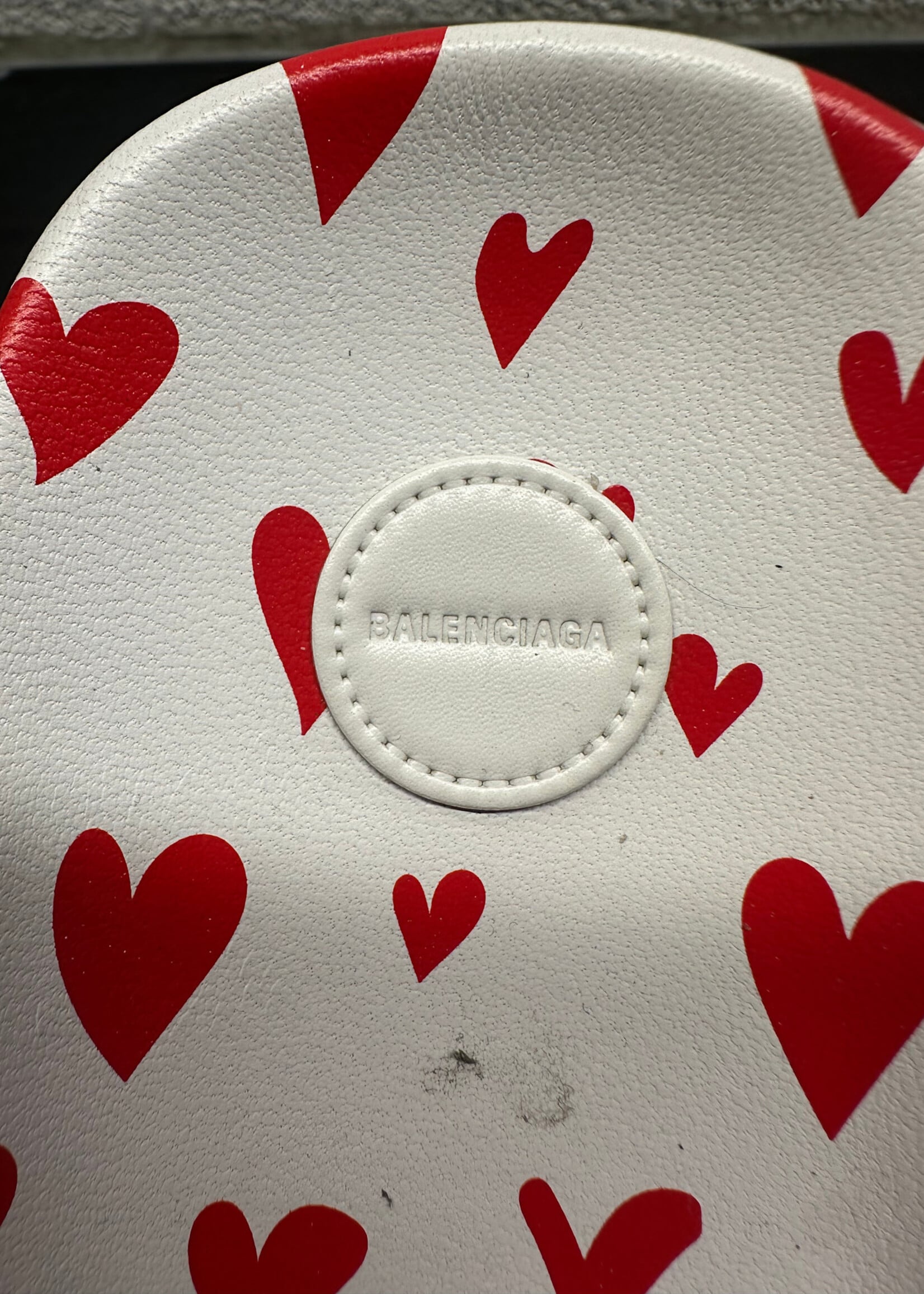 Balenciaga White Red Heart Slides 7.5 Fem AS IS