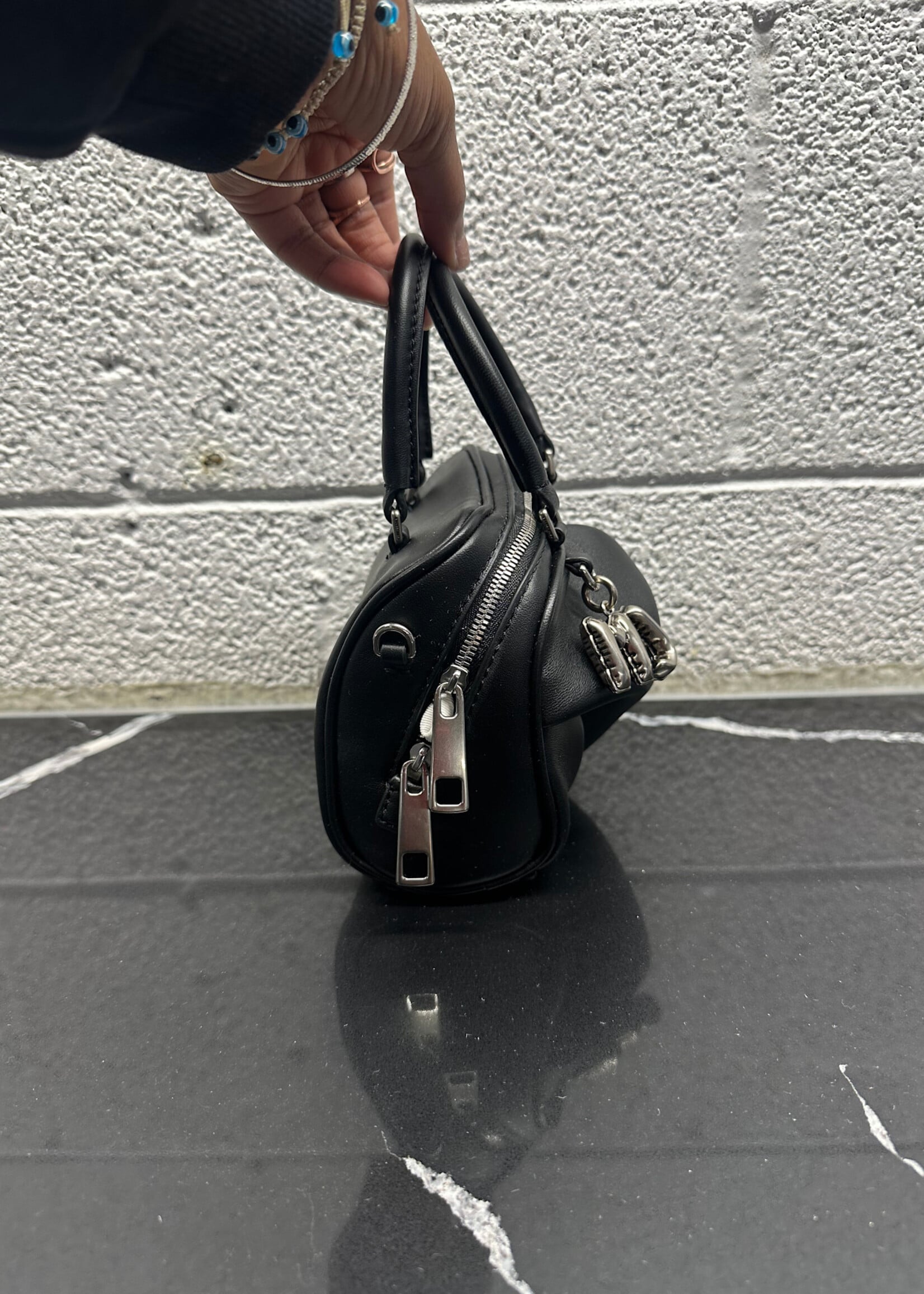 Marc Jacobs Micro Wave Black Crossbody