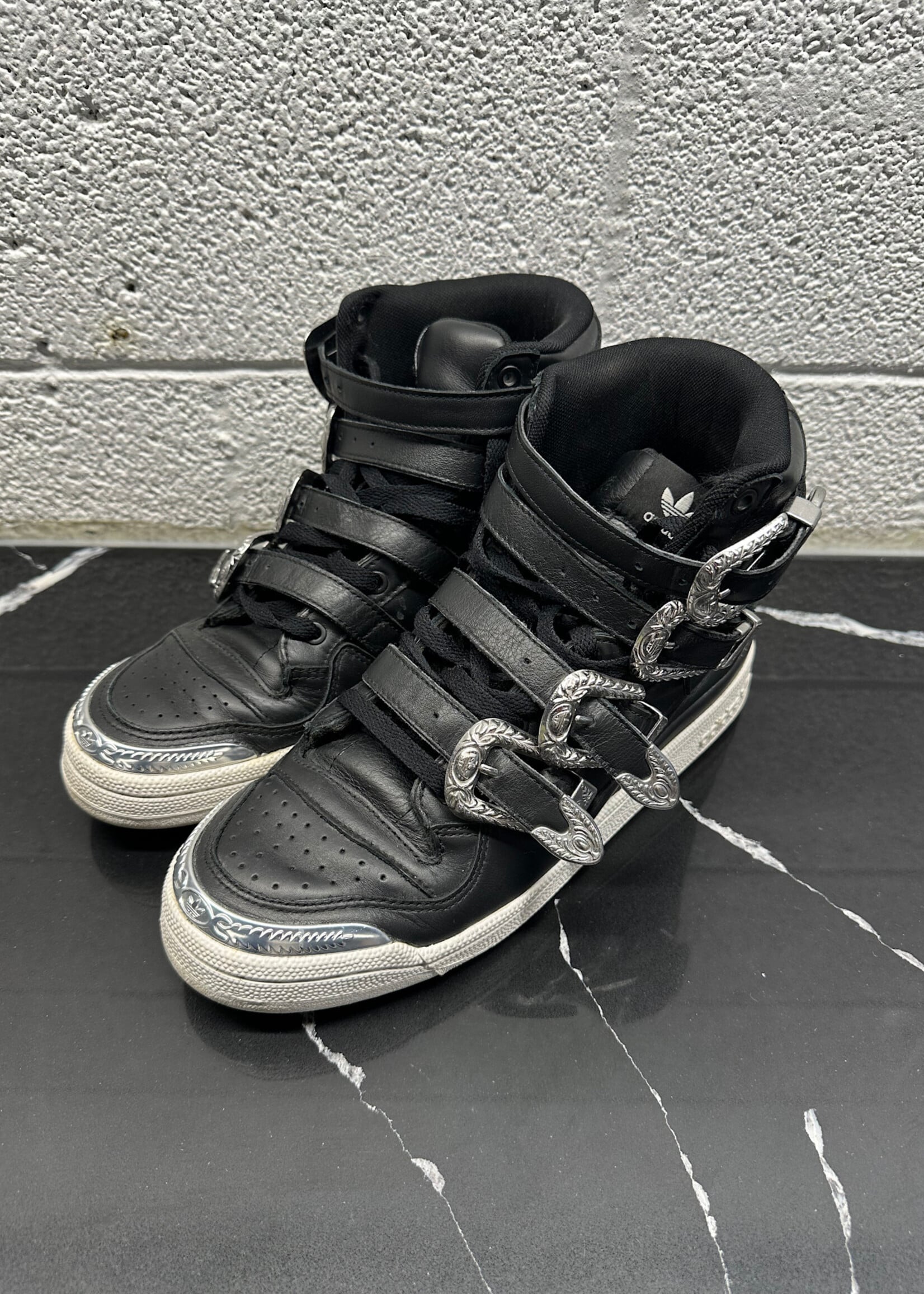 Jeremy Scott Adidas Black Buckle Hi Top Masc 10 AS IS
