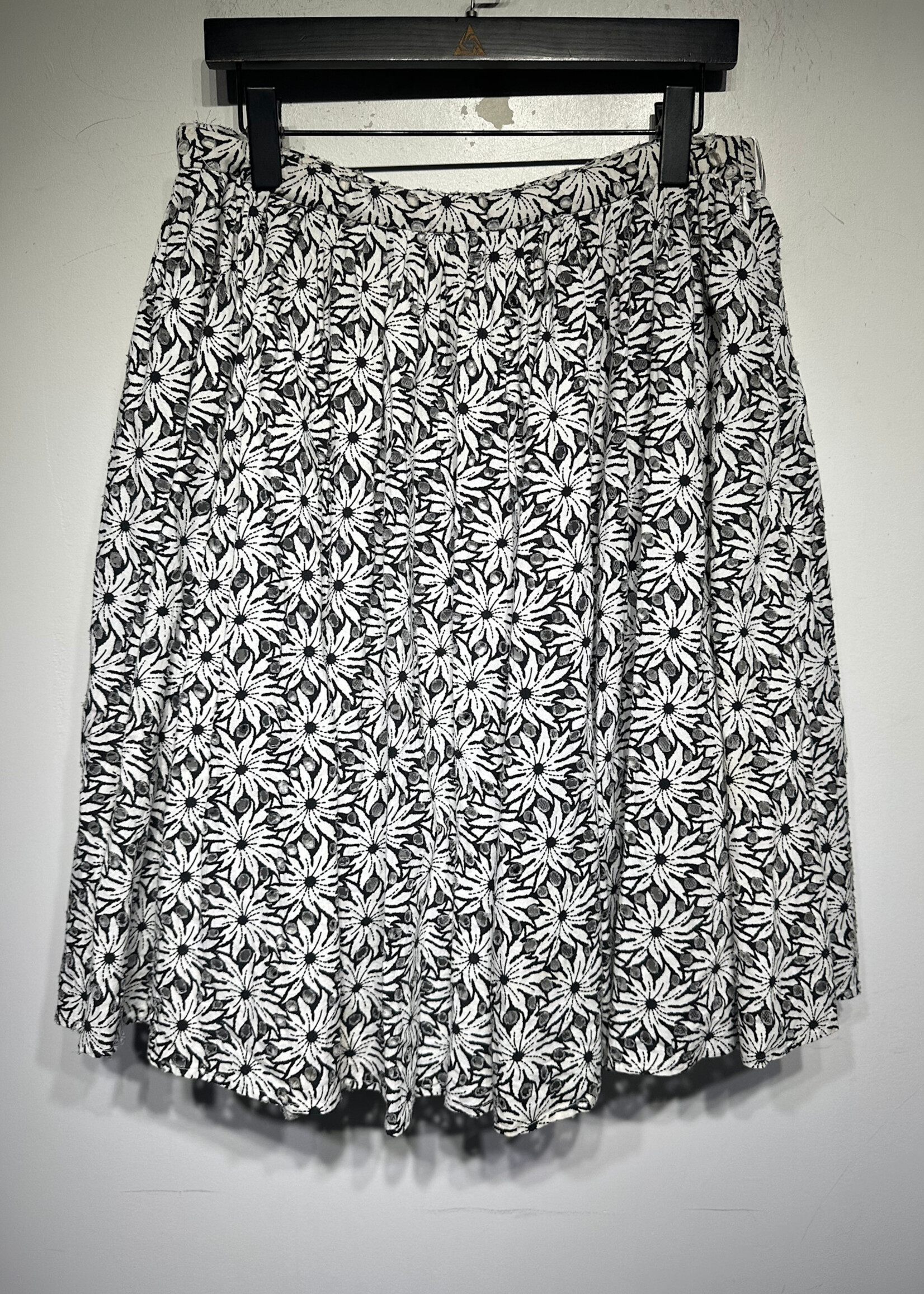 JPG For Target Black White Puffer Skirt 30