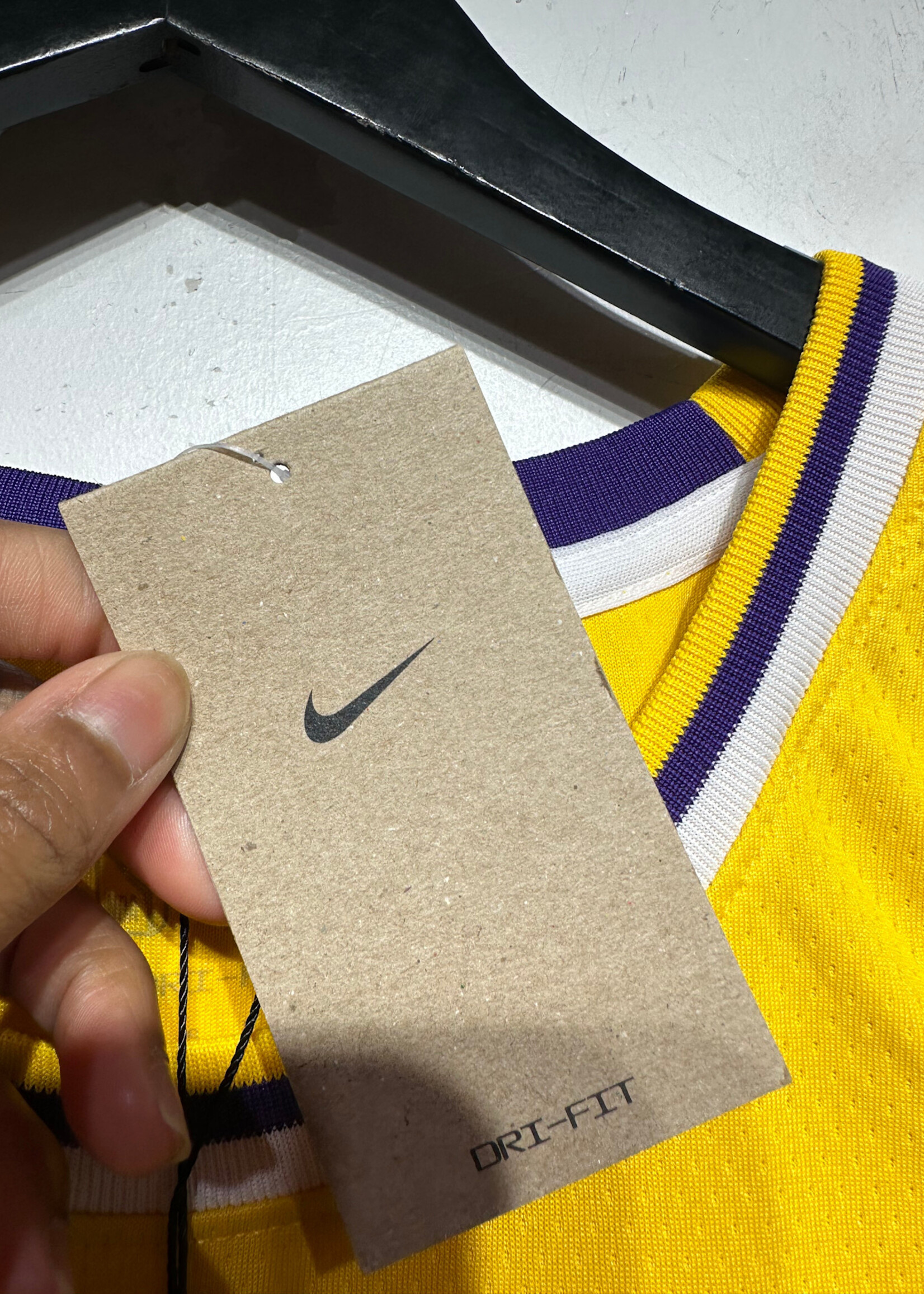 Nike NWT Lakers Kyle Kuzma Jersey S