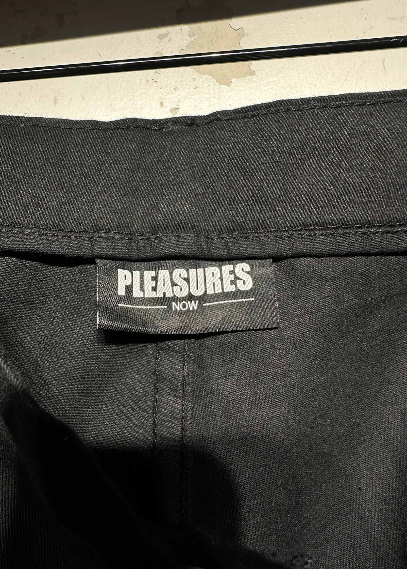 Pleasures Black Yellow Pocket Logo Pants Masc 38