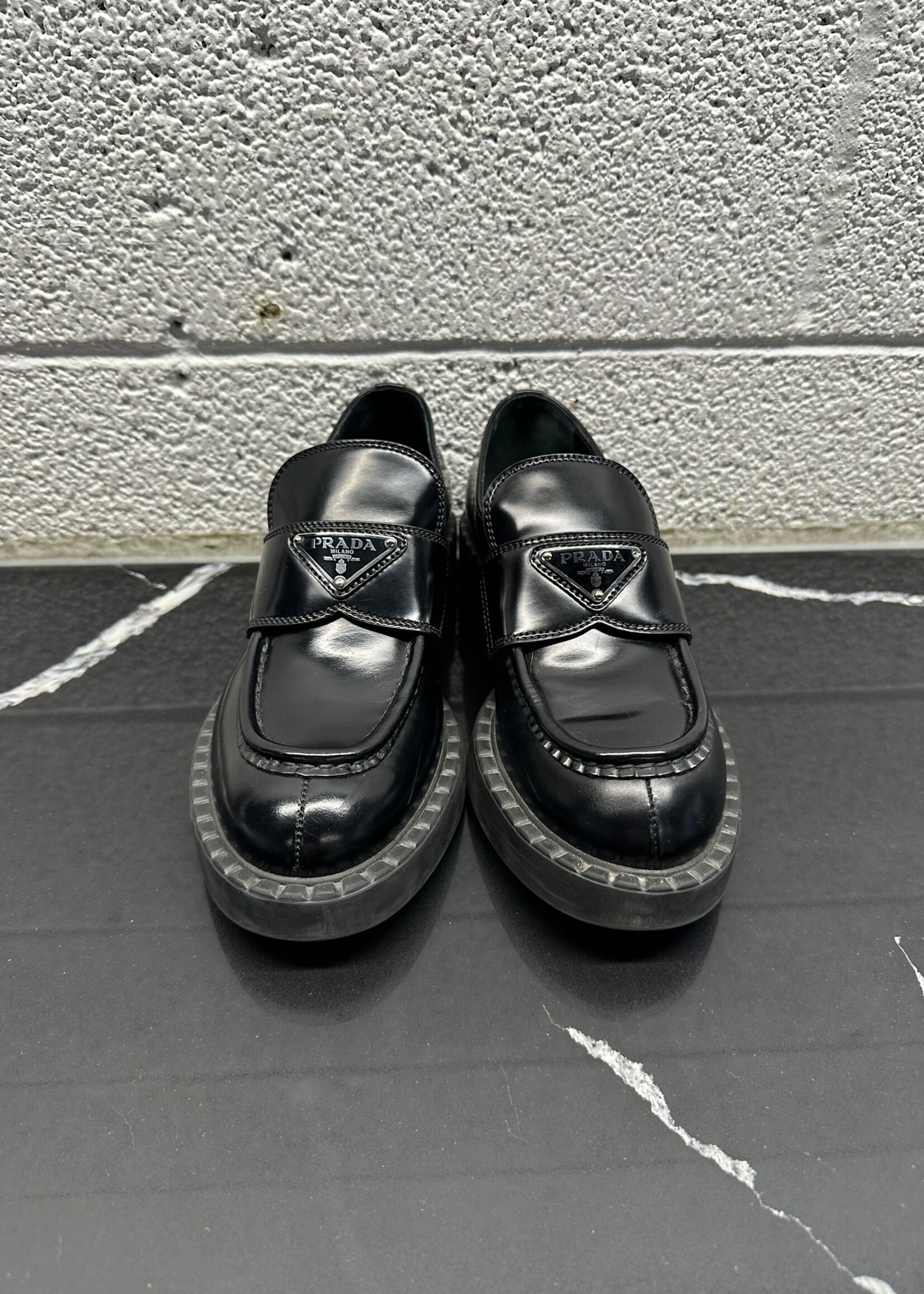 Prada Choclate Loafers Black Fits Fem 6.5