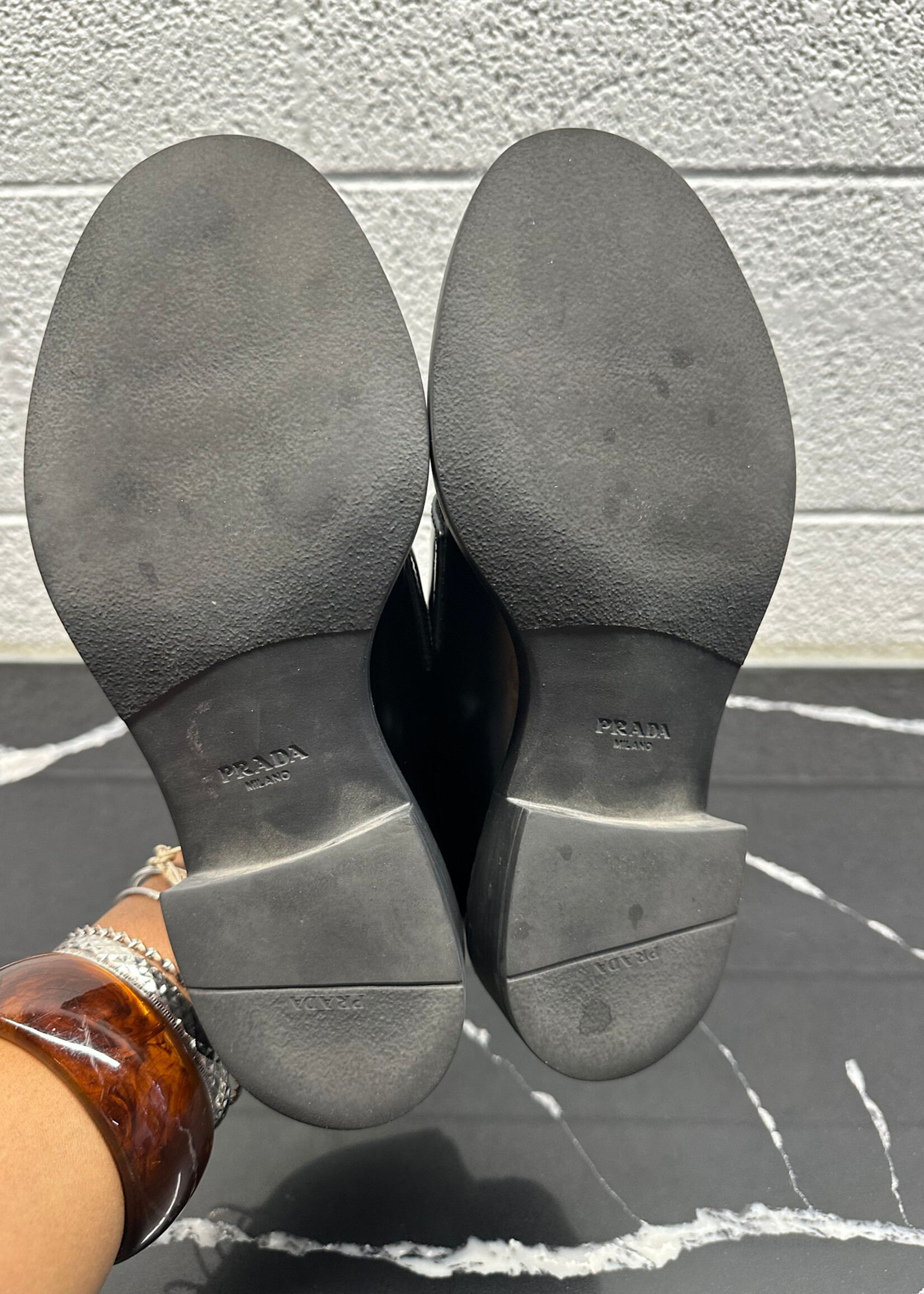 Prada Choclate Loafers Black Fits Fem 6.5