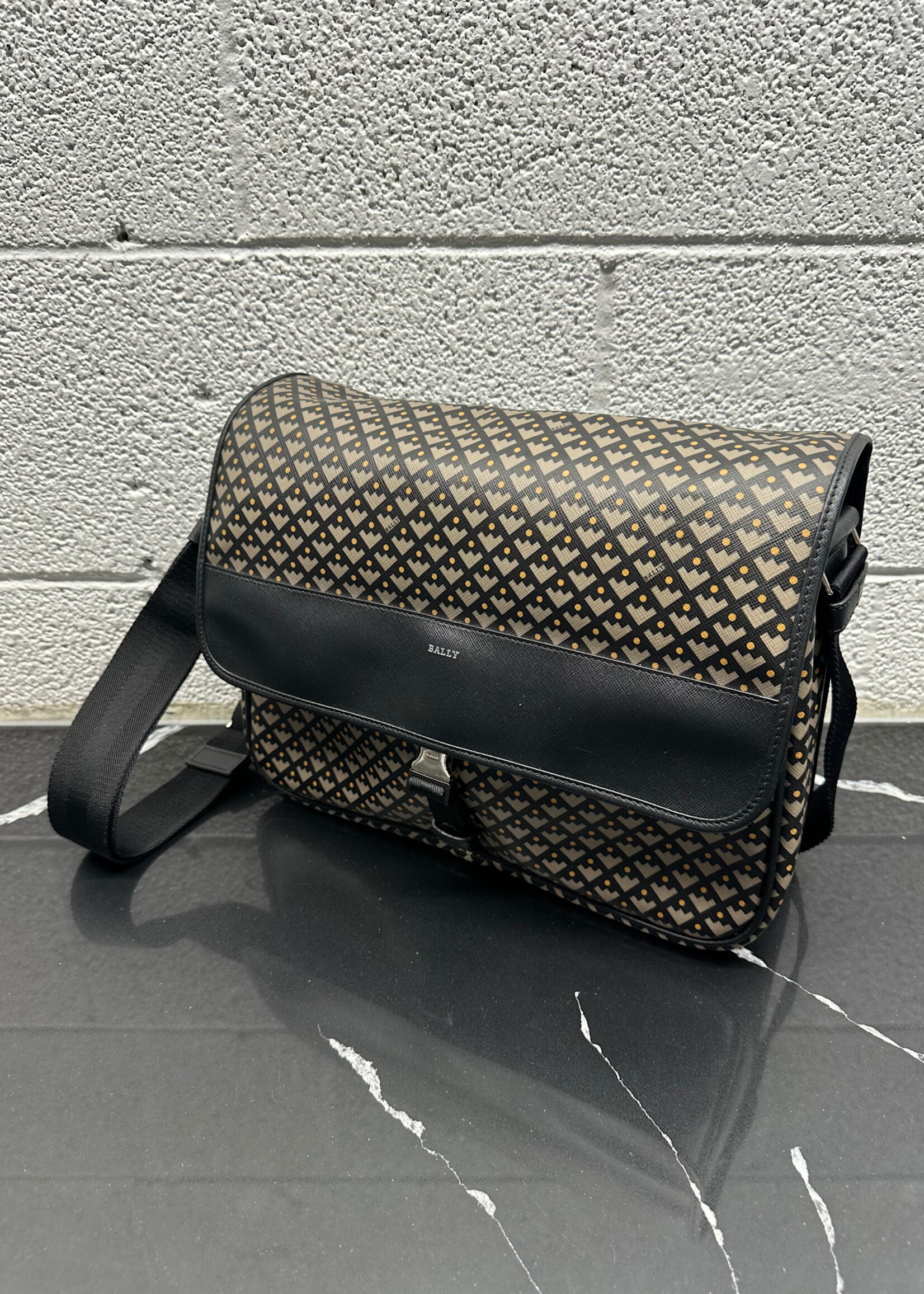 Bally Eiger Messenger Bag