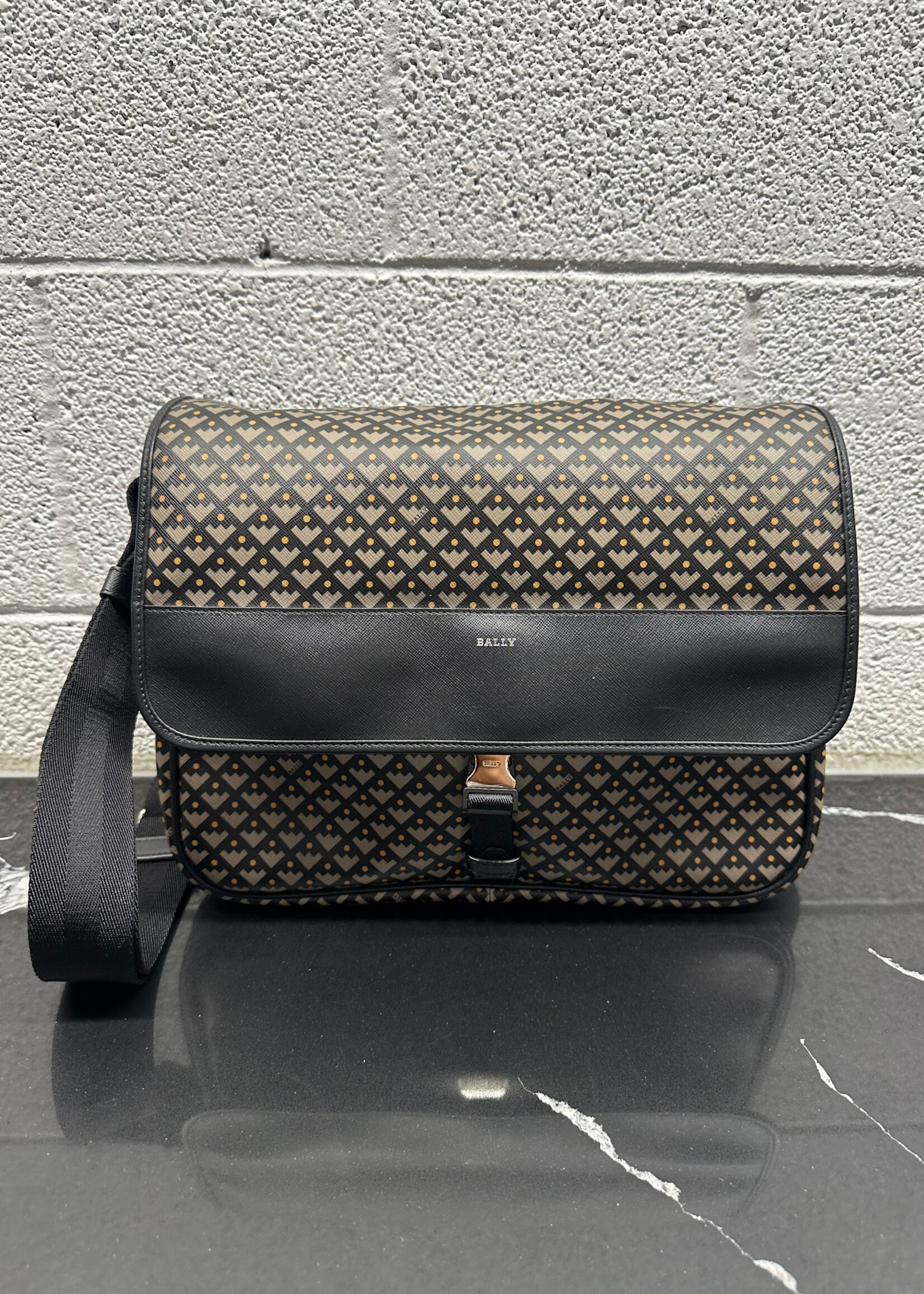 Bally Eiger Messenger Bag