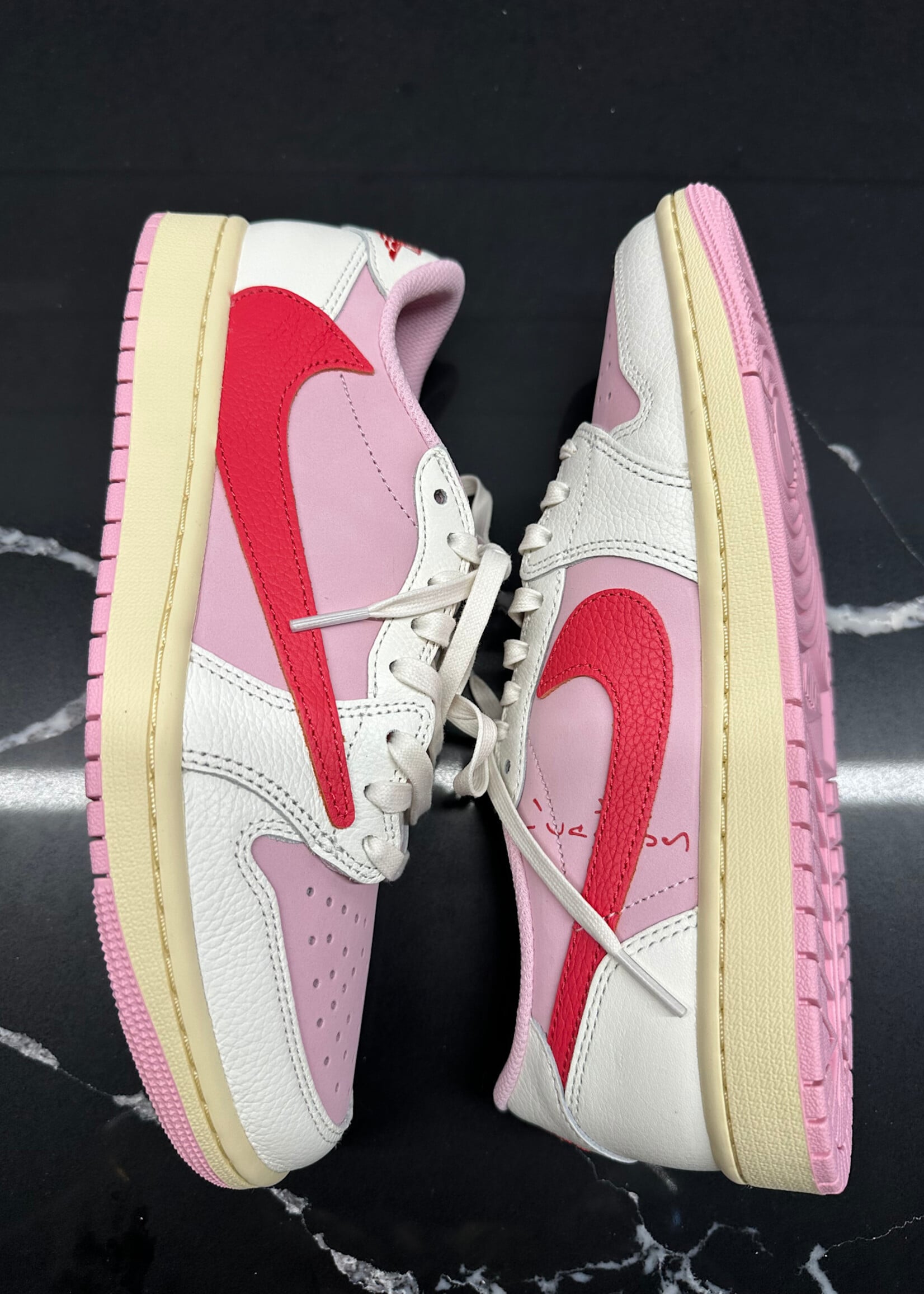 DS Jordan 1 Low Tropical Pink Masc 8