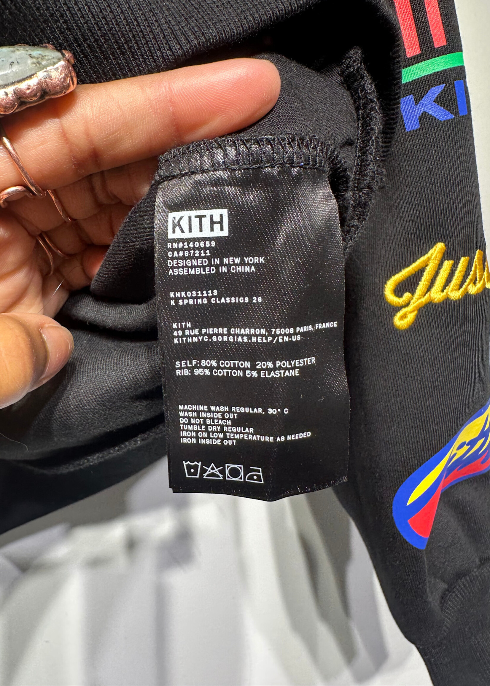 Kith NWT NY To The World Q Zip Youth S