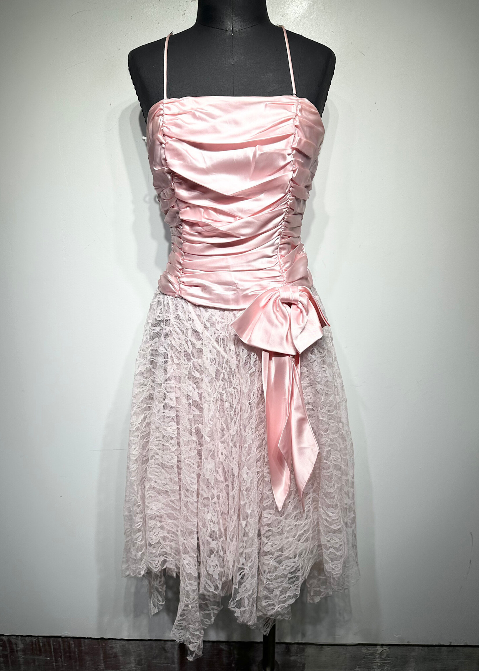 Diamond's Run Pink Ruched Lace Bottom Dress M