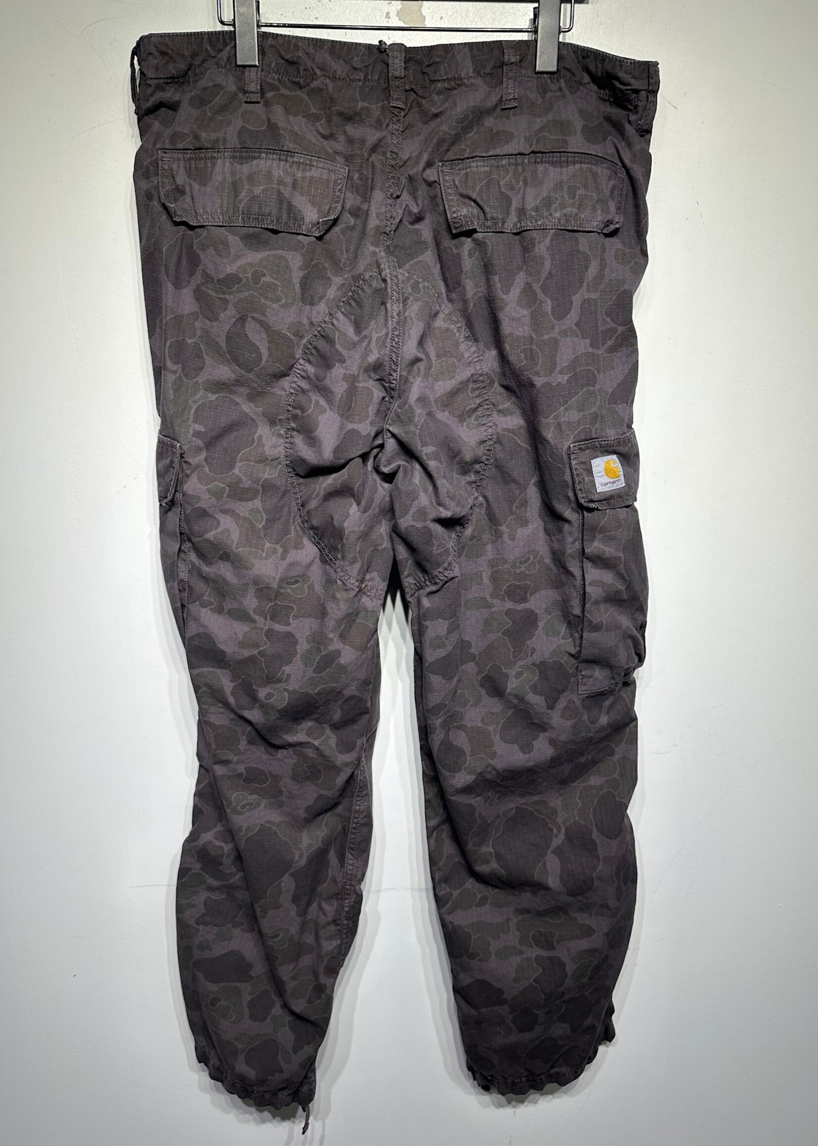 Carhartt Black Duck Camo Cargo Pants 36/32
