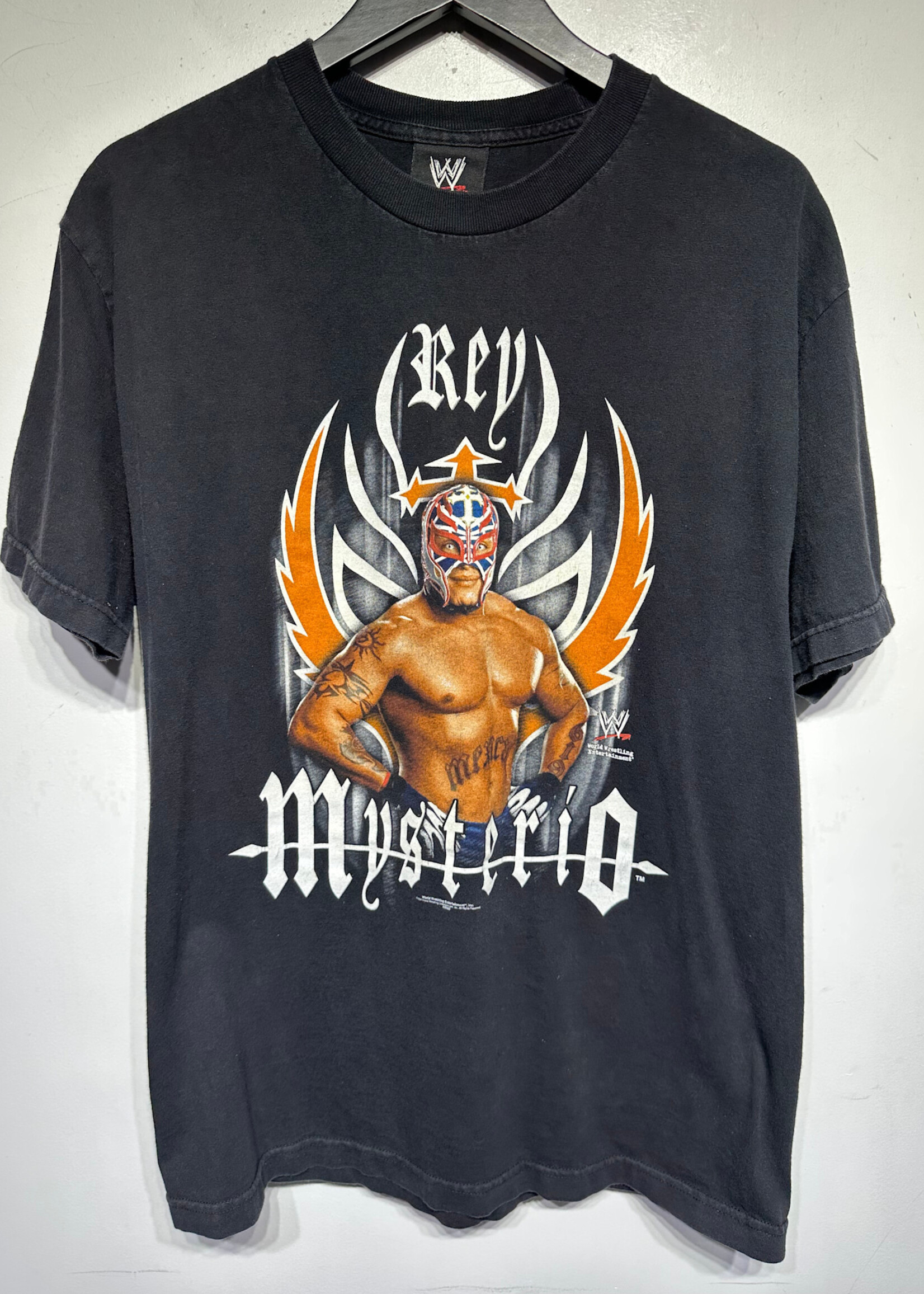 WWE Rey Mysterio 2004 Graphic Tee L