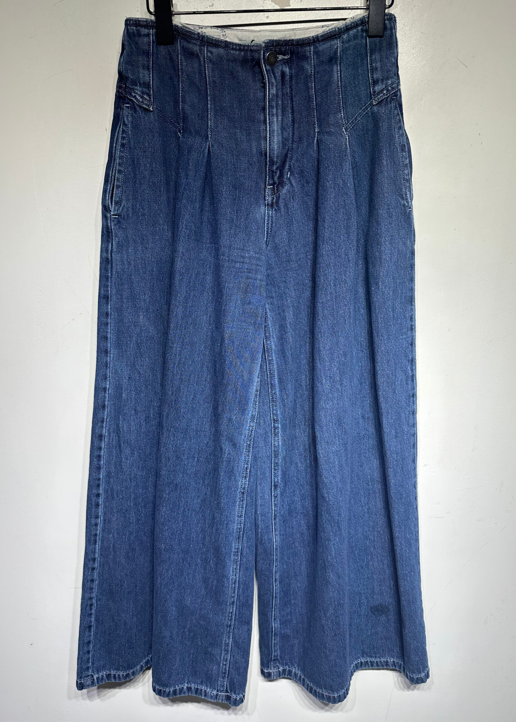 We The Free Dark Wash Pleated Wide Leg Jeans 25 Fem