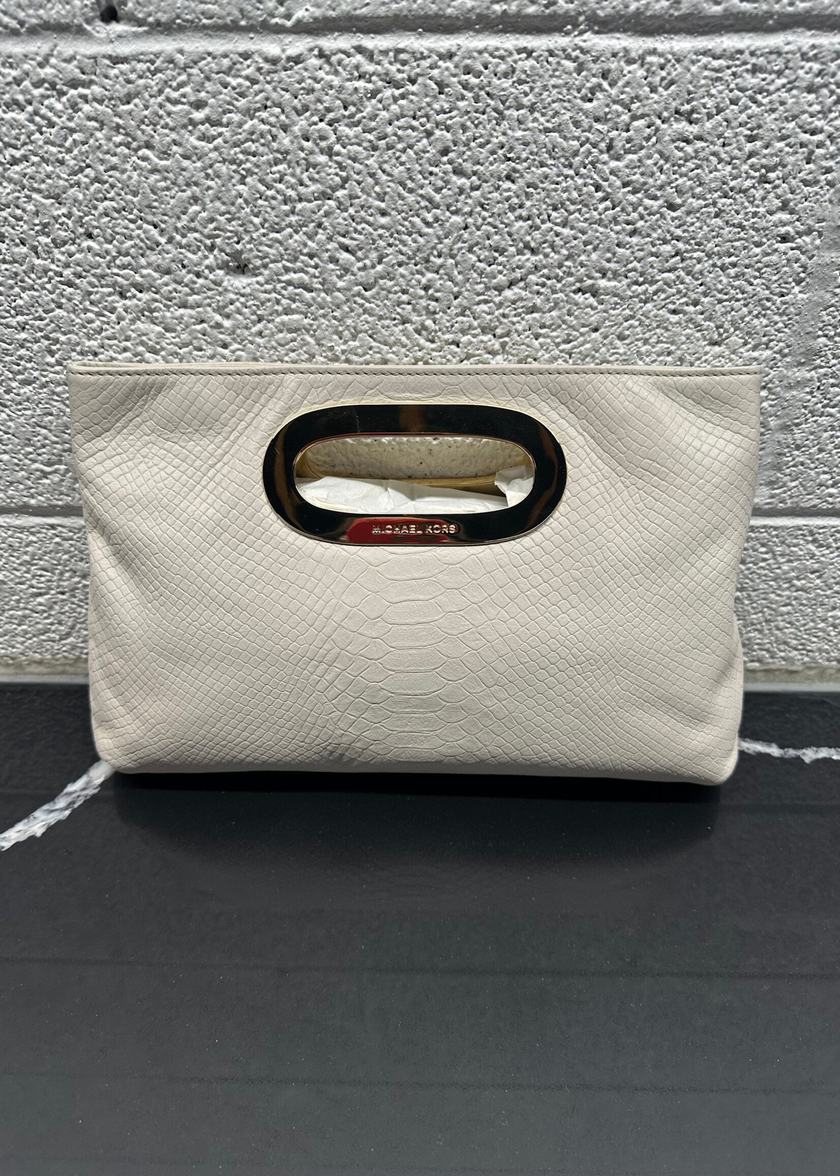 Michael Kors Berkeley Clutch Cream