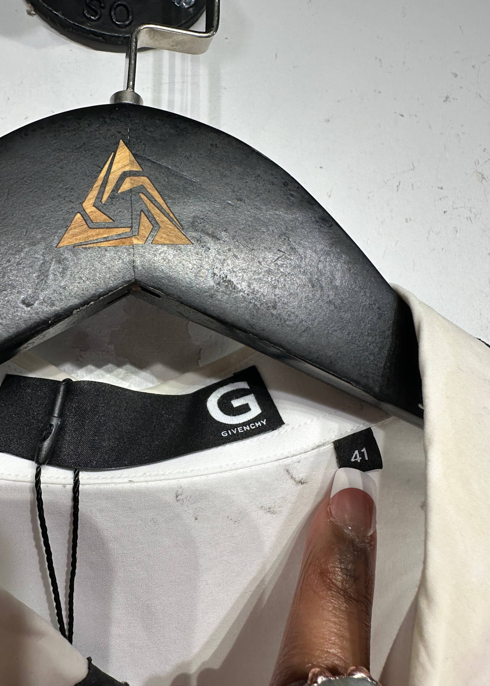 Givenchy Black Collar Detail White B/U XL