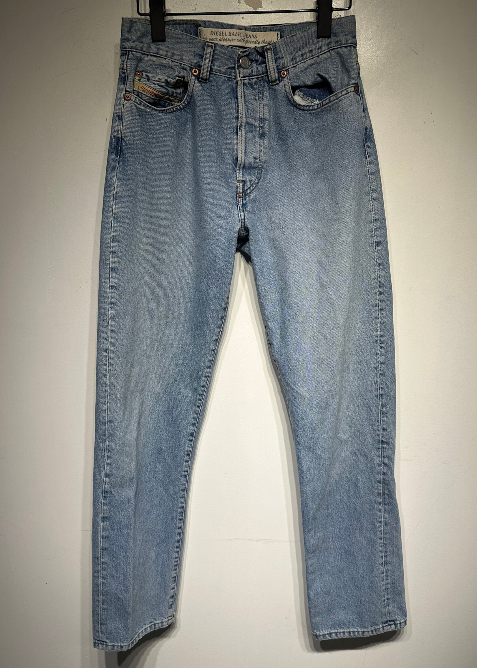 Diesel Basic Lightwash Straight Leg Jeans Fem 29 AS IS