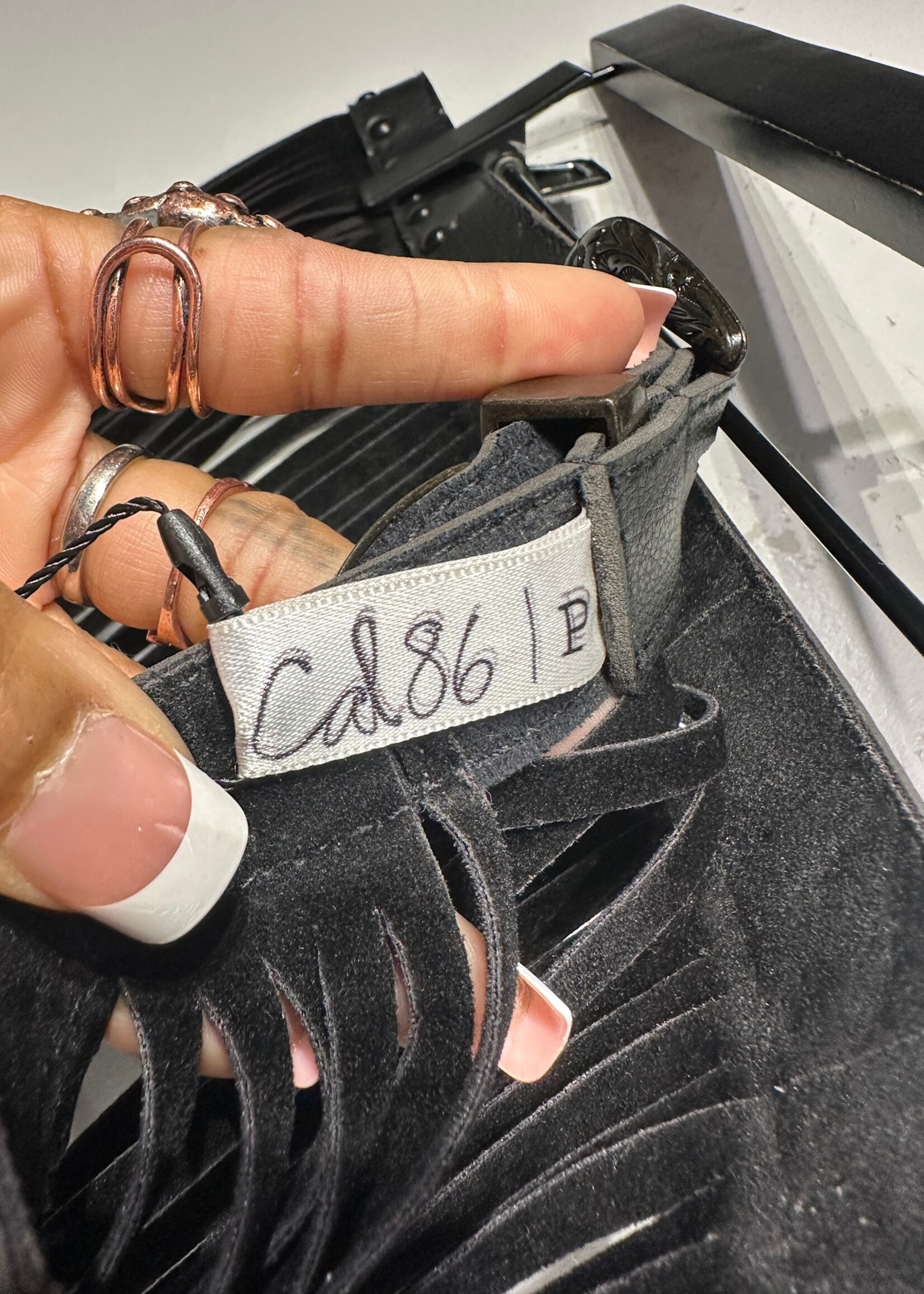 CD 86 BLACK FRINGE BELT