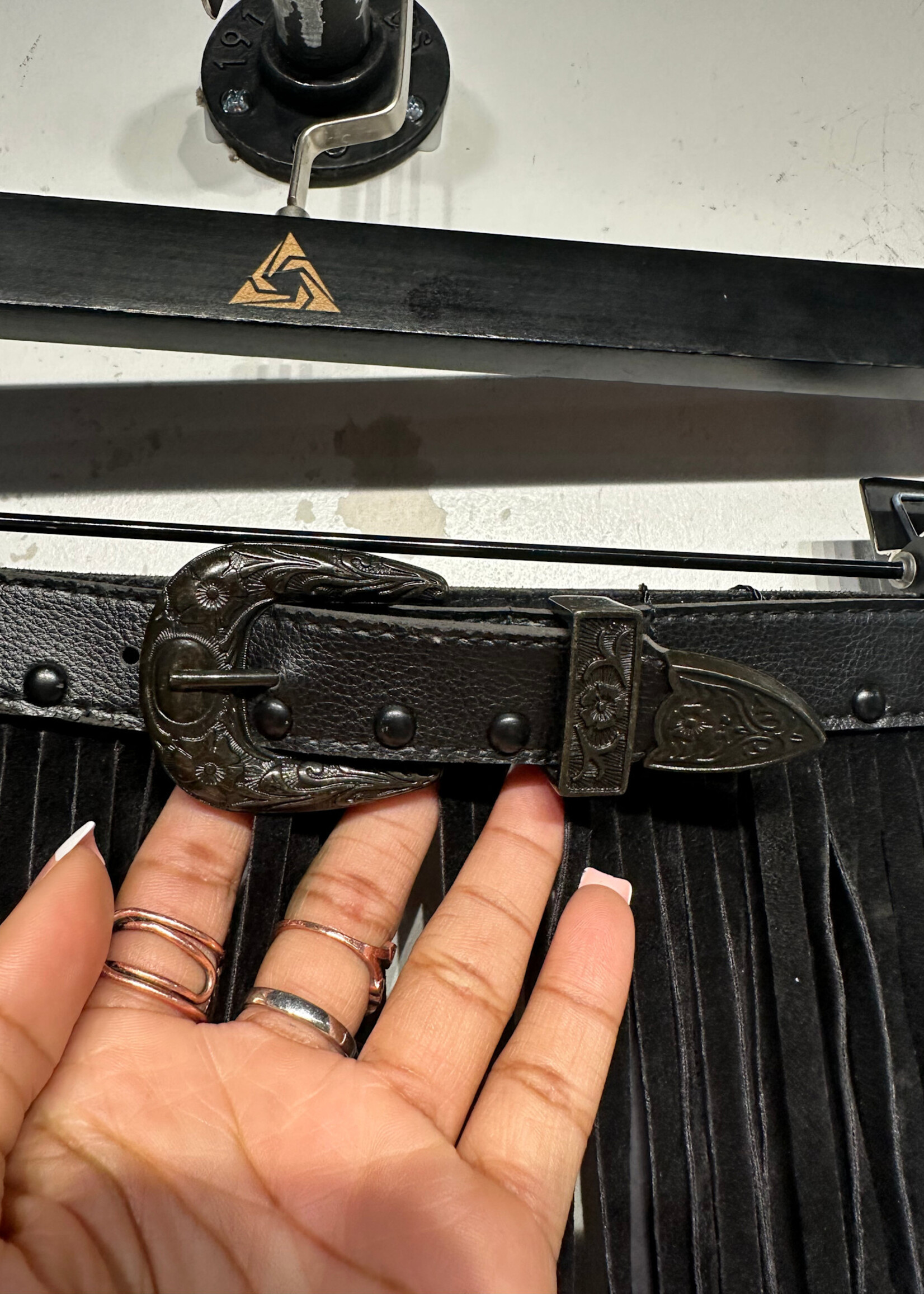 CD 86 BLACK FRINGE BELT