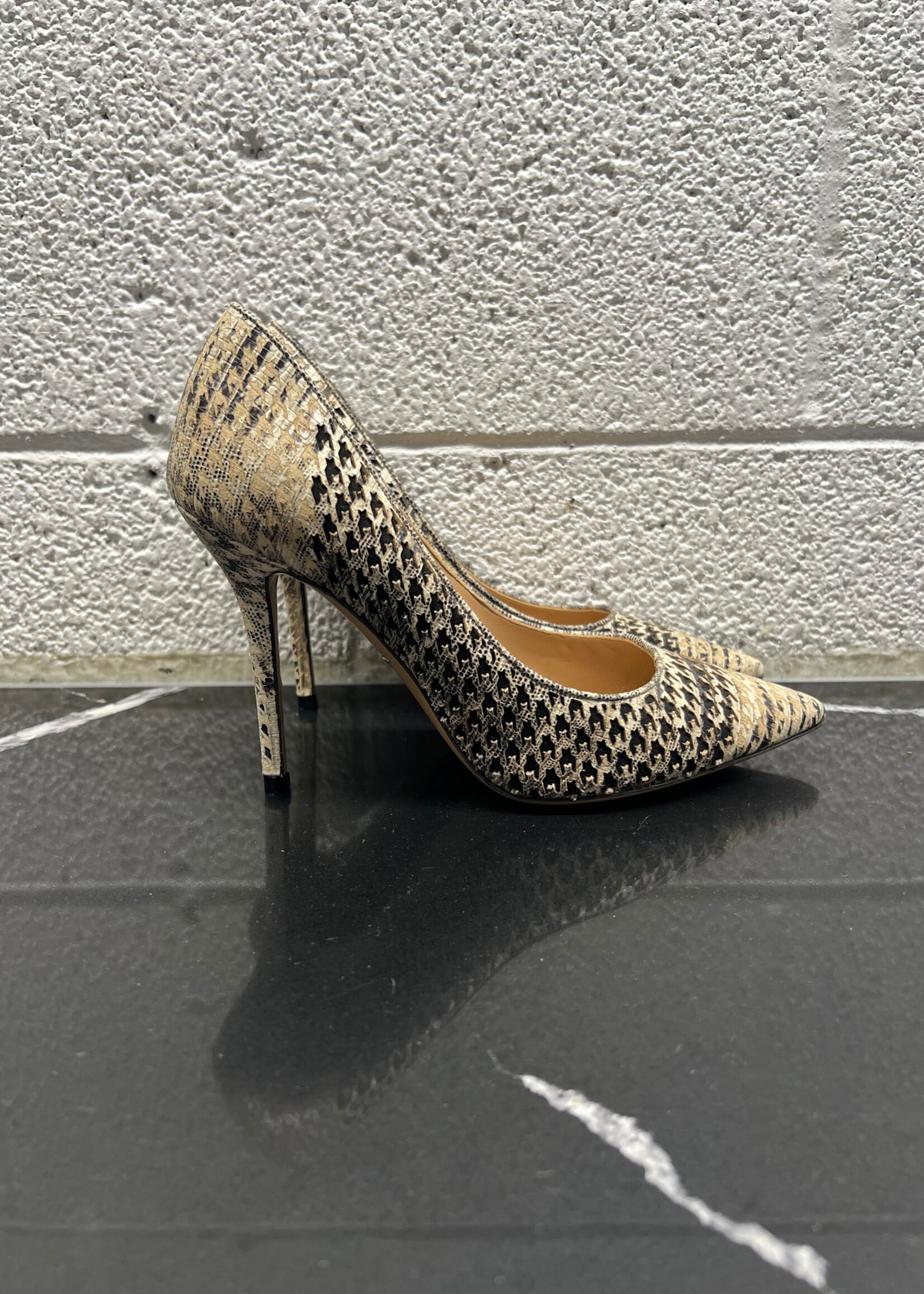 Ferragamo Black Beige Printed Heel 6.5