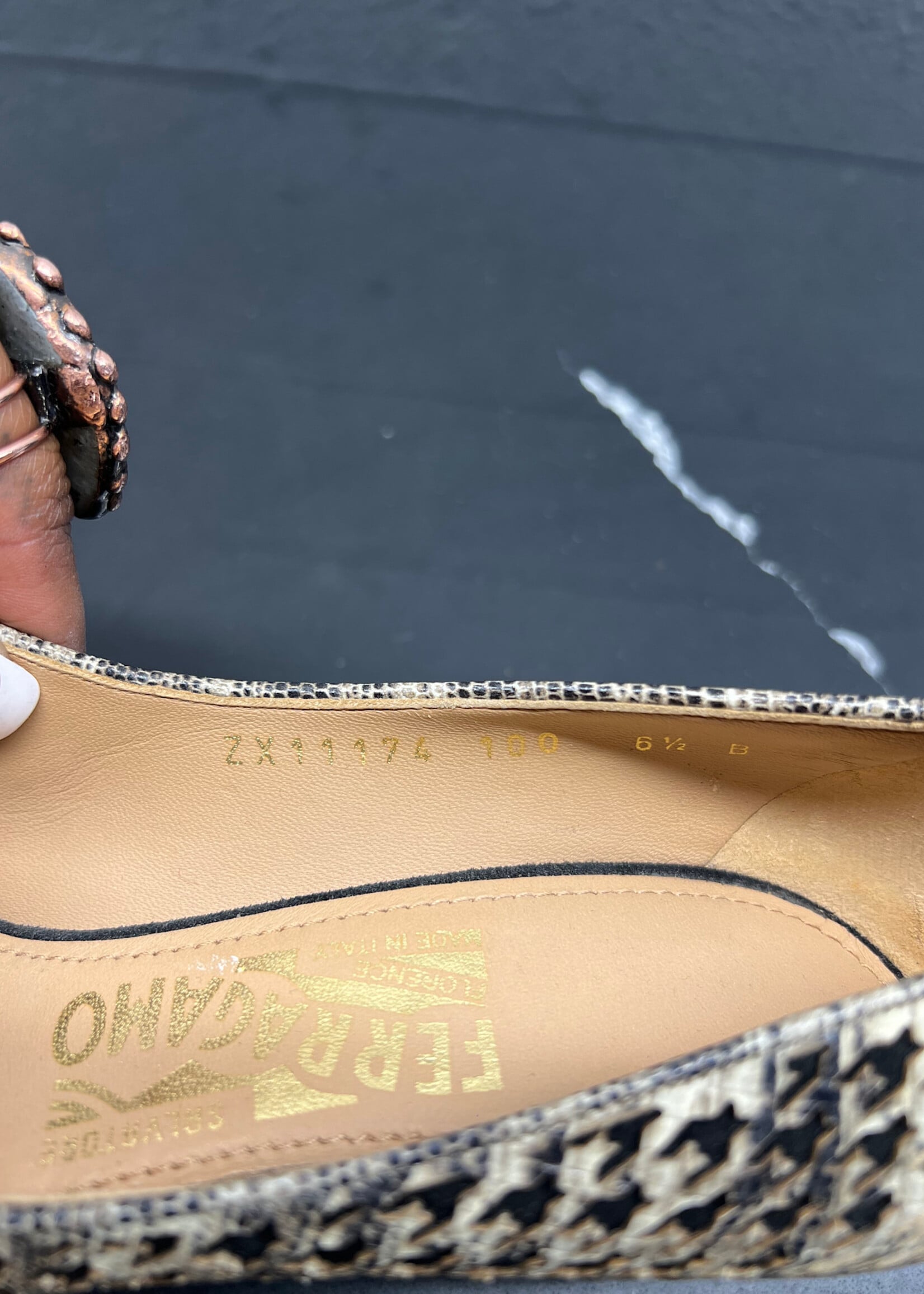 Ferragamo Black Beige Printed Heel 6.5