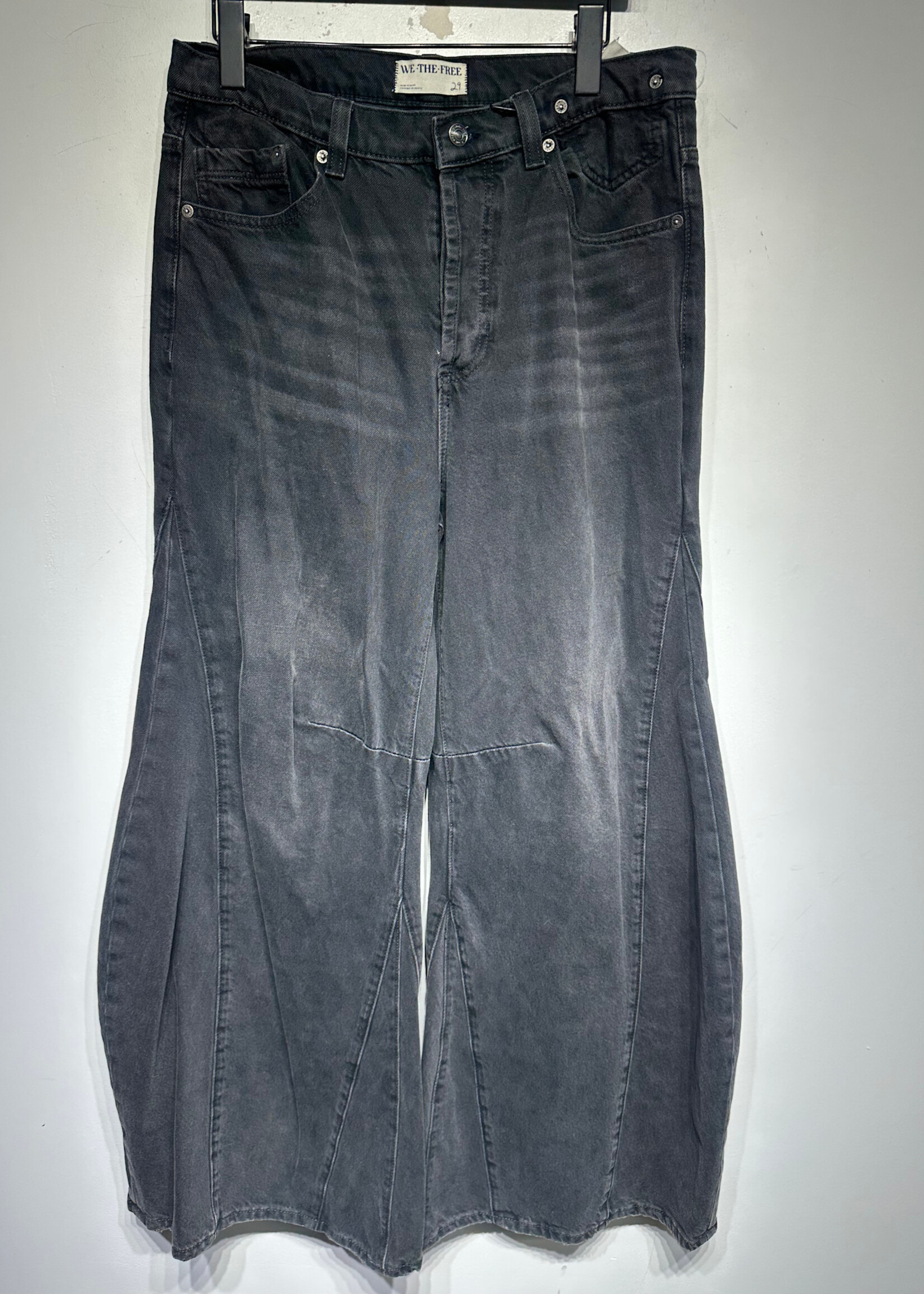 We The Free Barrell Flared Charcoal Wash Jeans 29