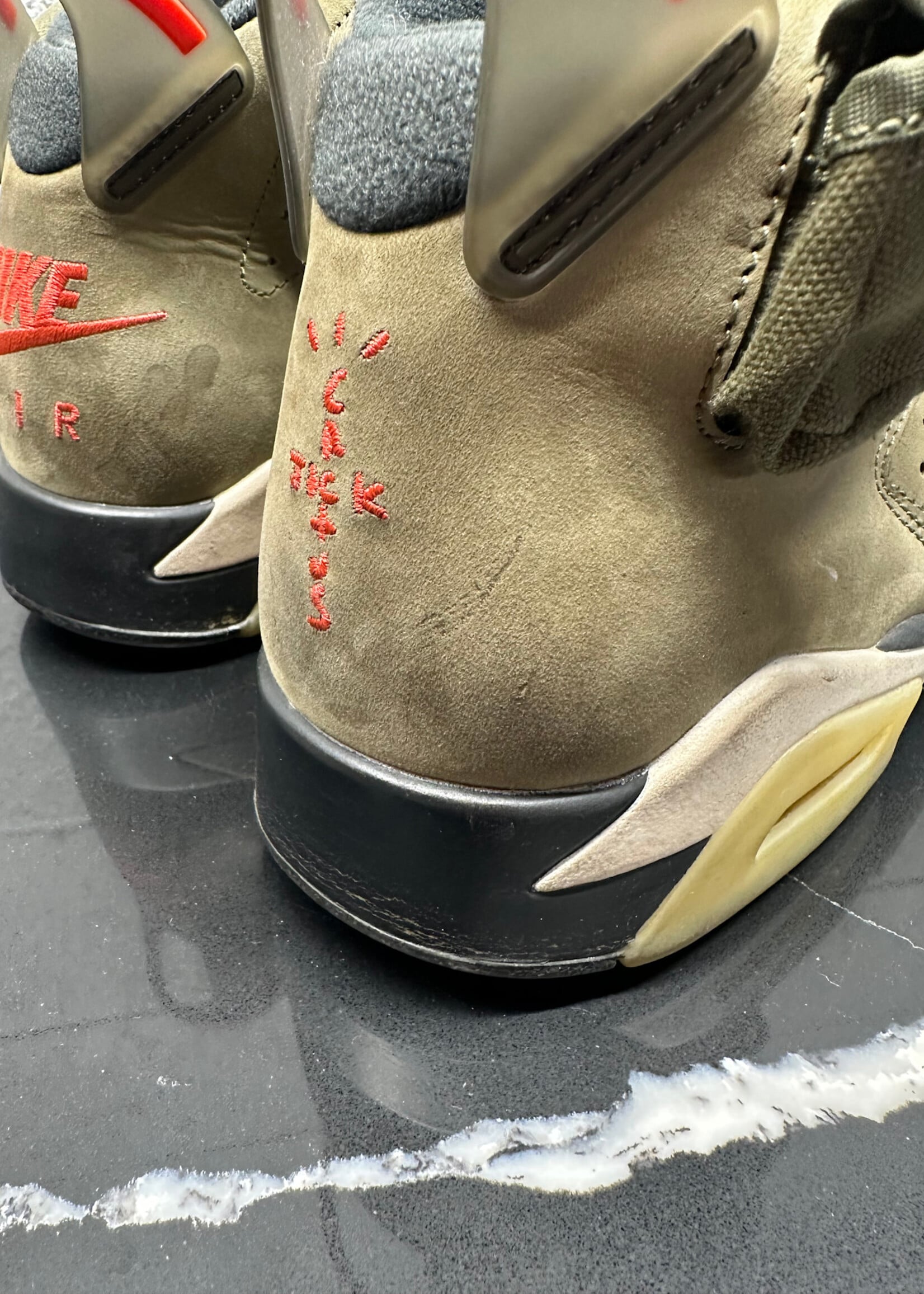 Travis Scott x Jordan 6 Military Green Masc 10  AS IS