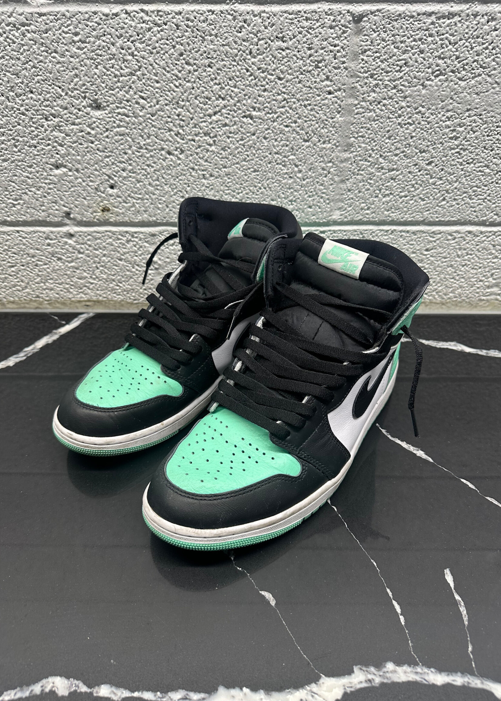 Nike Jordan 1 High "Green Glow" Masc 10.5