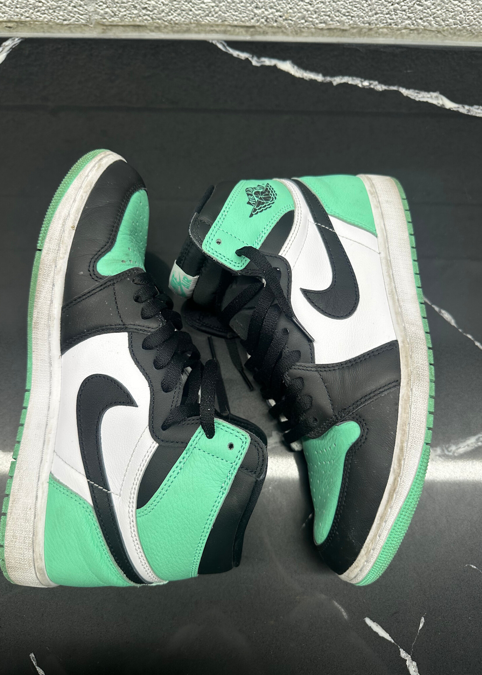 Nike Jordan 1 High "Green Glow" Masc 10.5
