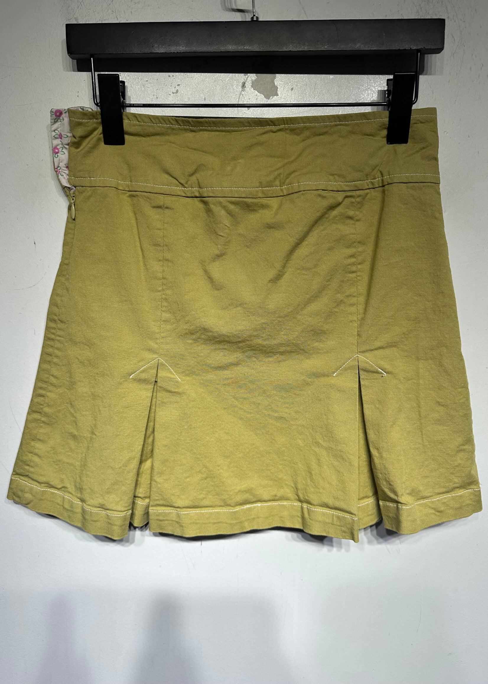 DOKI GEKI GREEN PLEATED SKIRT 29