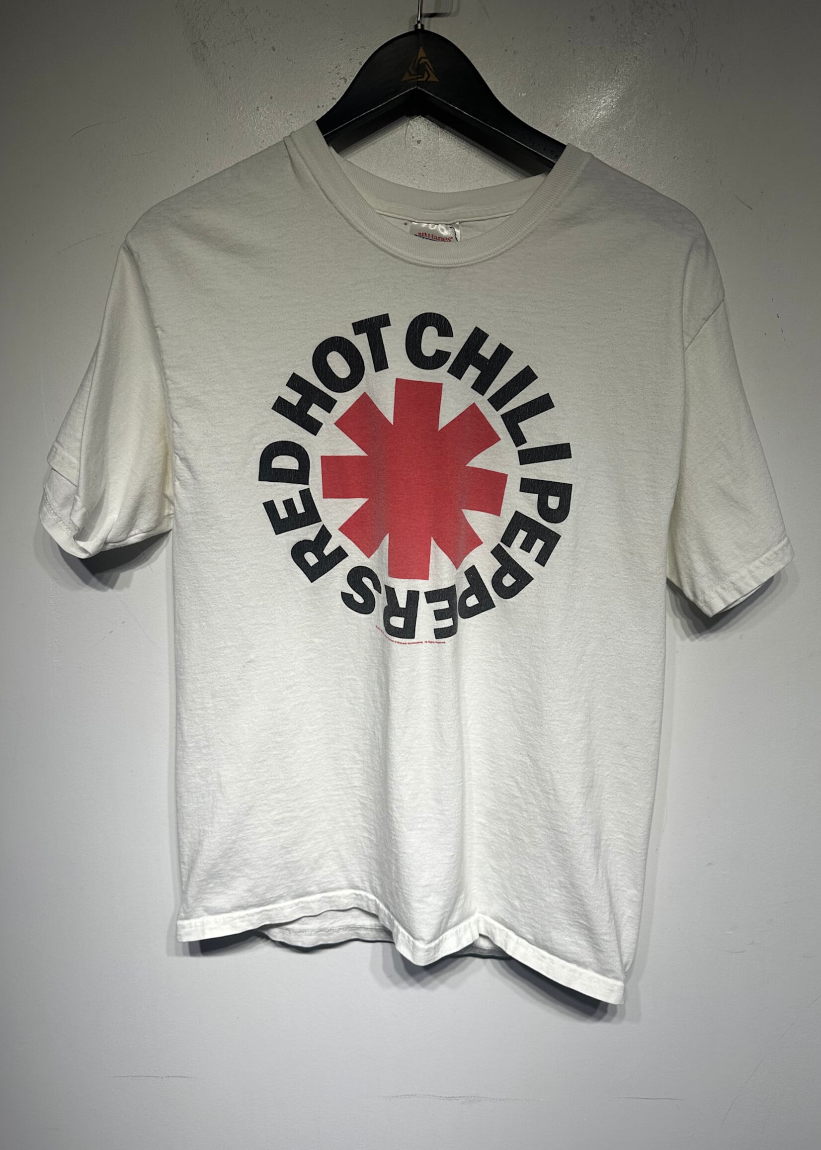 06 Red Hot Chili Peppers White Logo Tee M