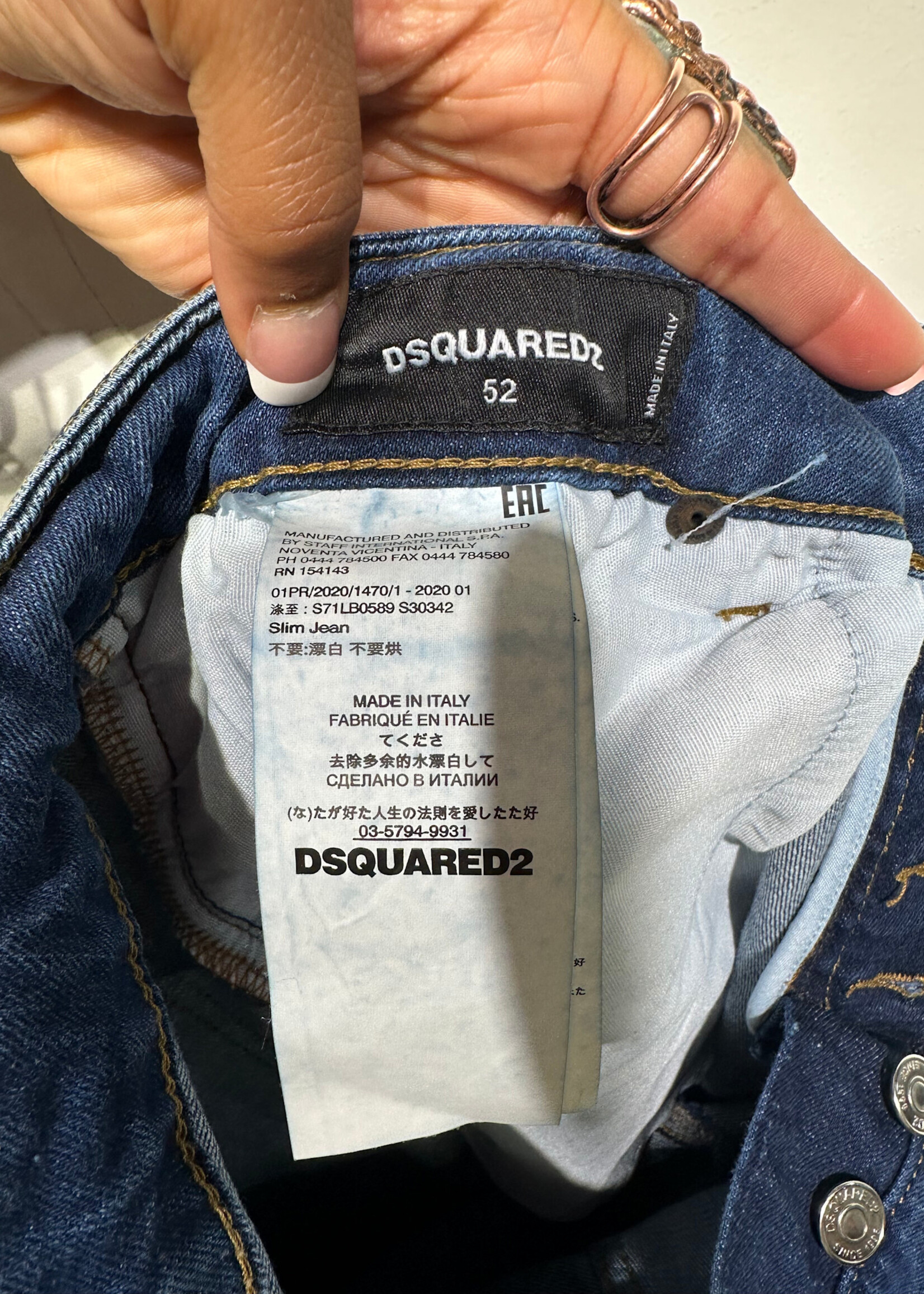 DSquared2 Distressed Repaired Dark Denim Masc 33