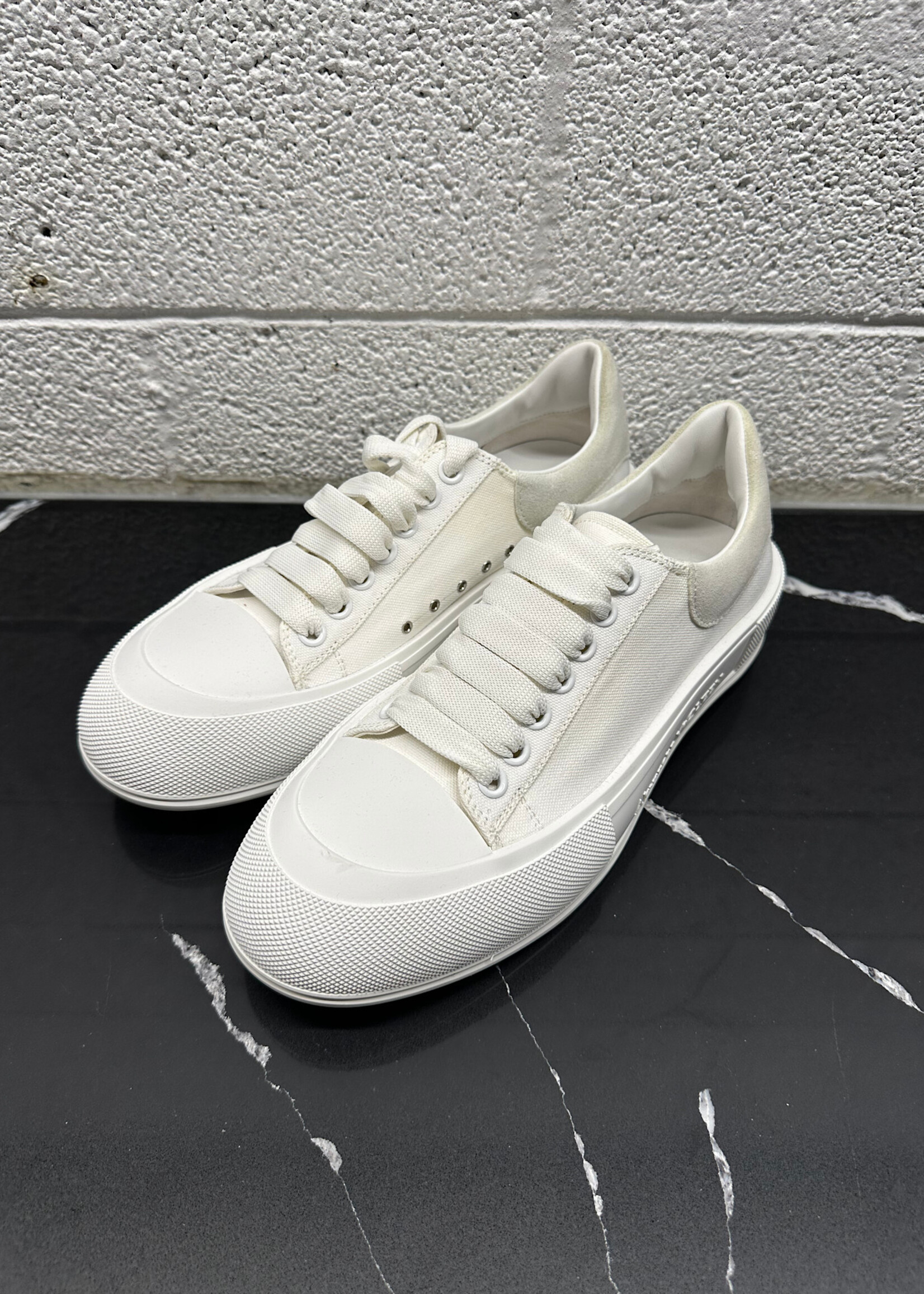 Alexander McQueen Deck Plimsoll Sneaker Masc 43/10