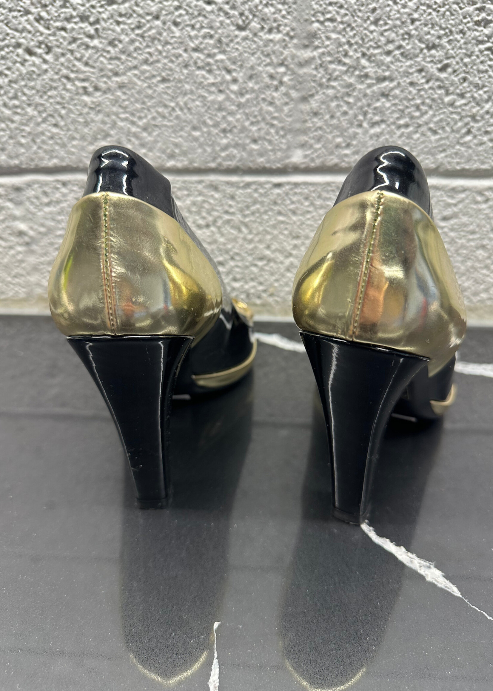 Gucci Black and Gold Patent Leather Heels Horsebit 6.5