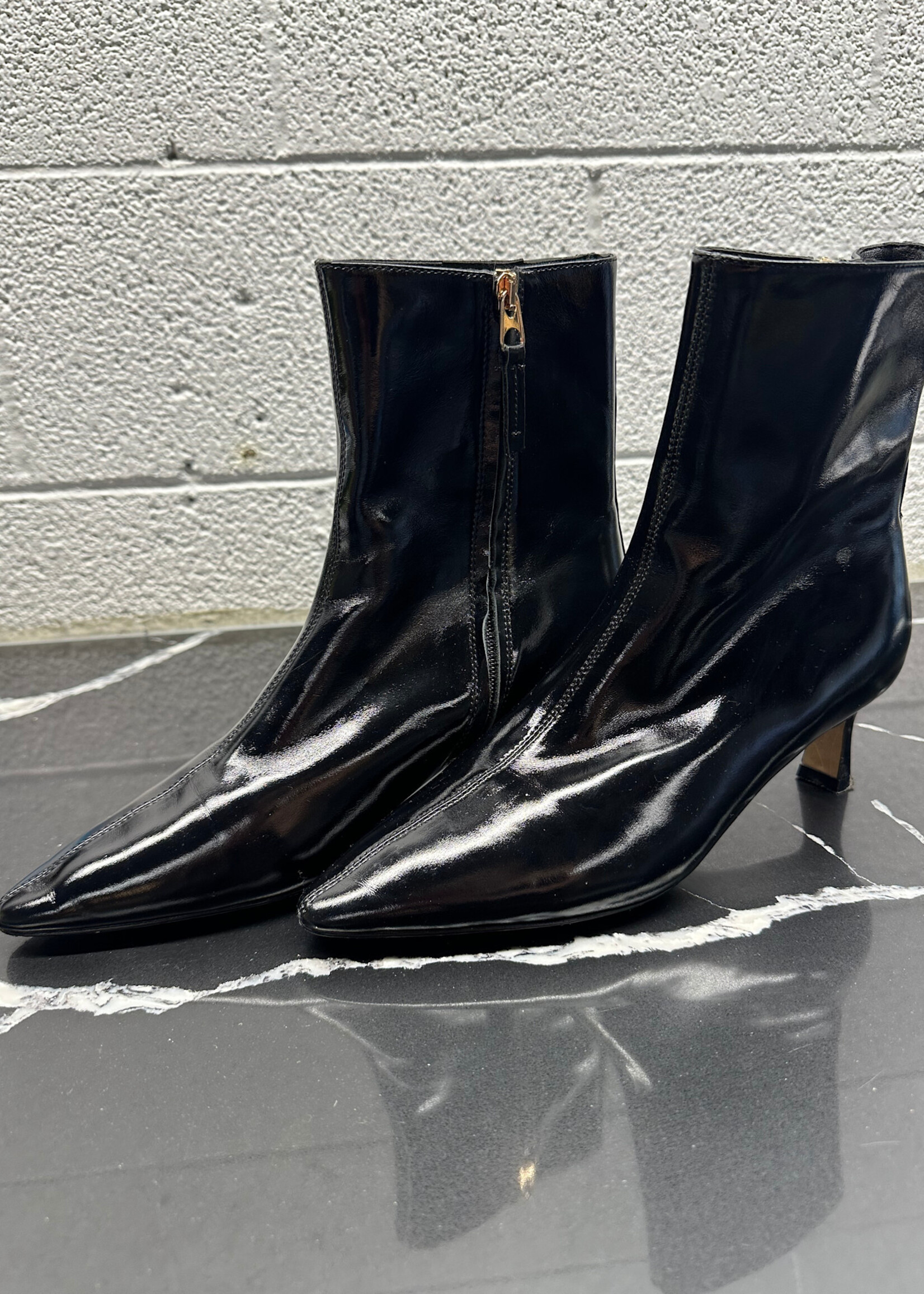 Bottega Veneta Black Patent Leather Booties 41/Fem 10