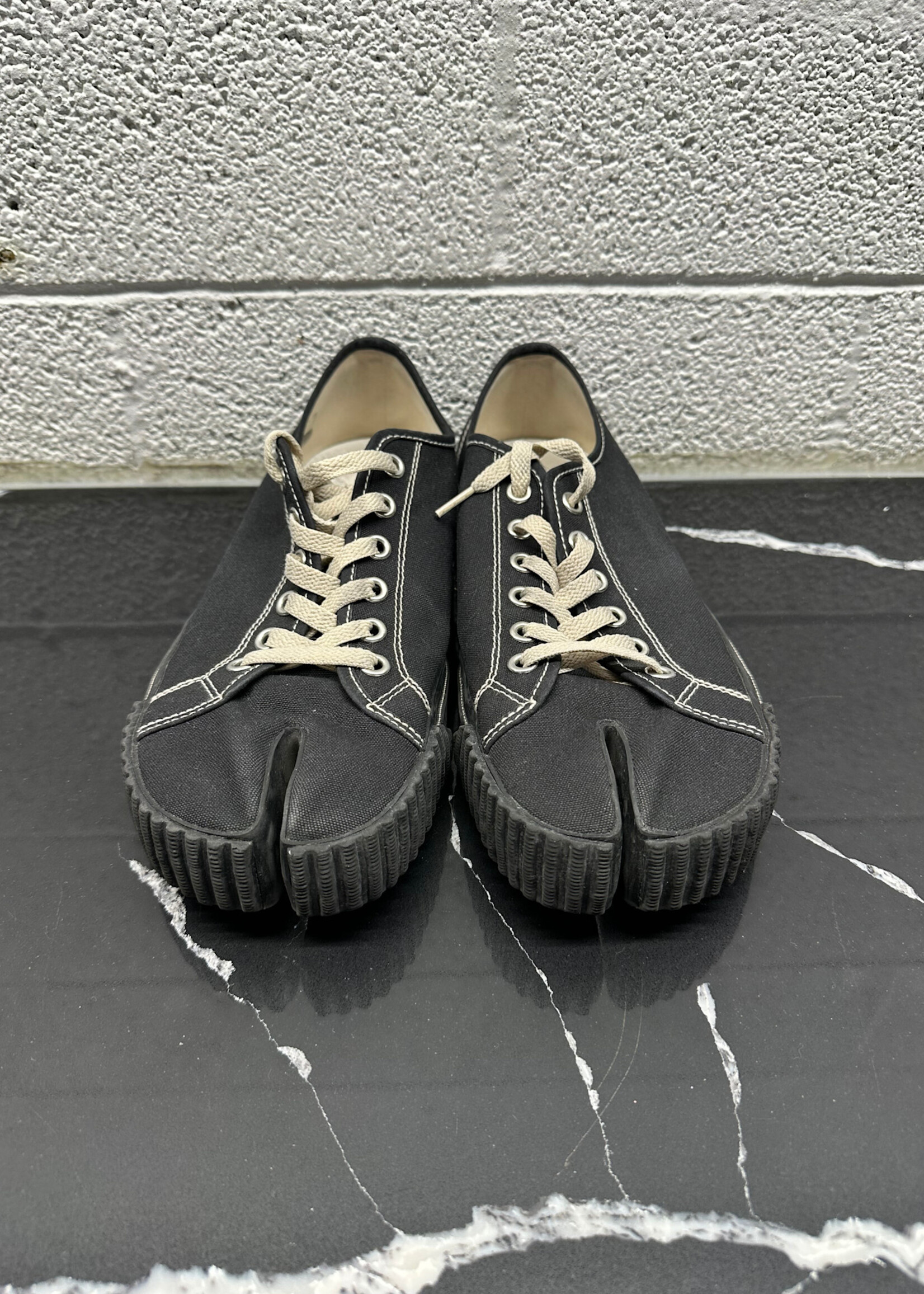 Maison Margiela Black Tabi Rubber Sole Sneakers Masc 12