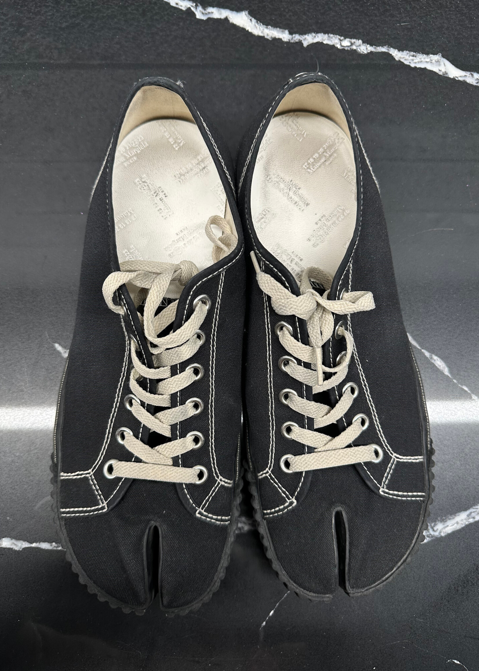 Maison Margiela Black Tabi Rubber Sole Sneakers Masc 12